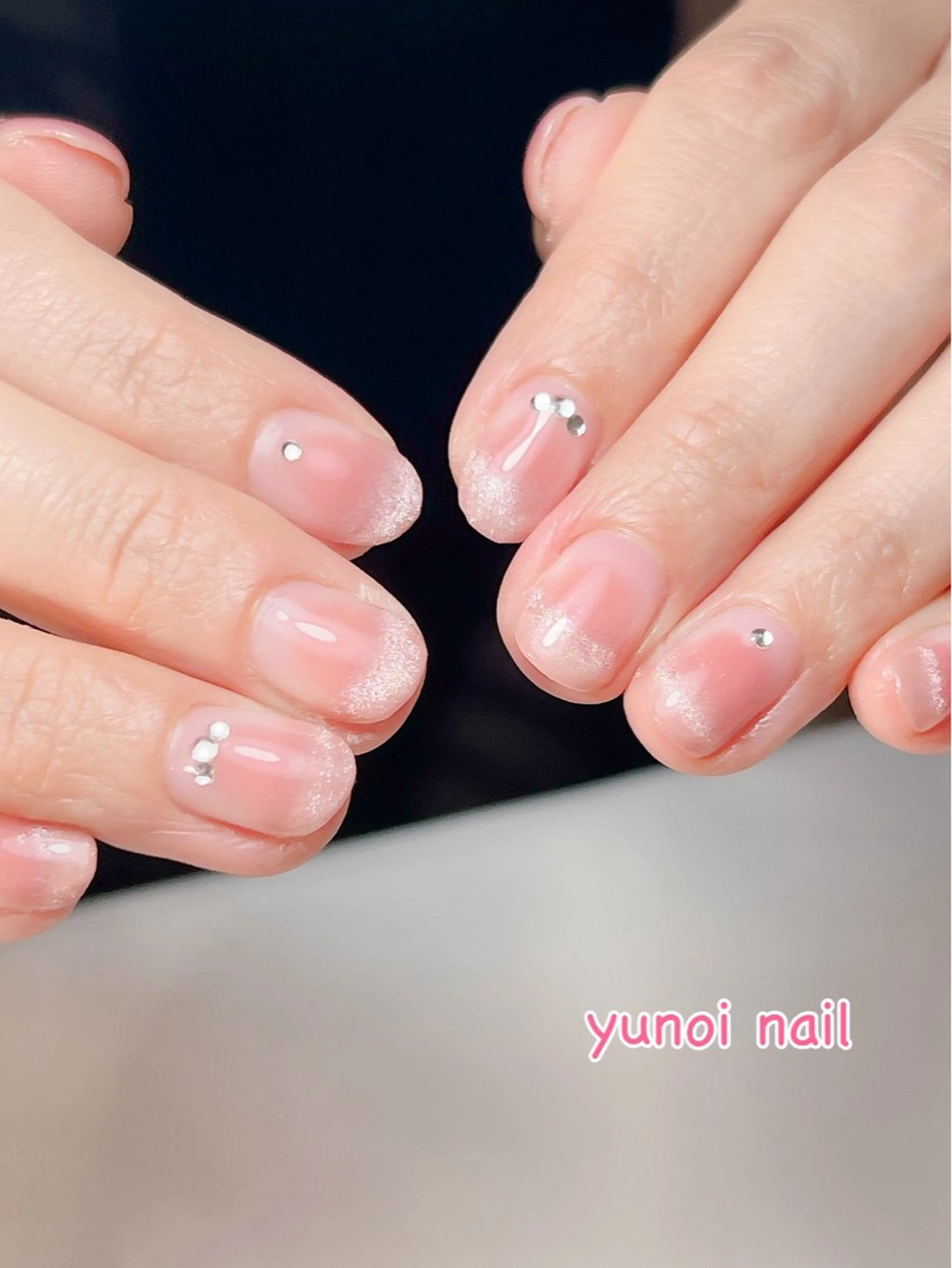 ネイル チークネイル グラデーション yunoi nailのネイルデザイン