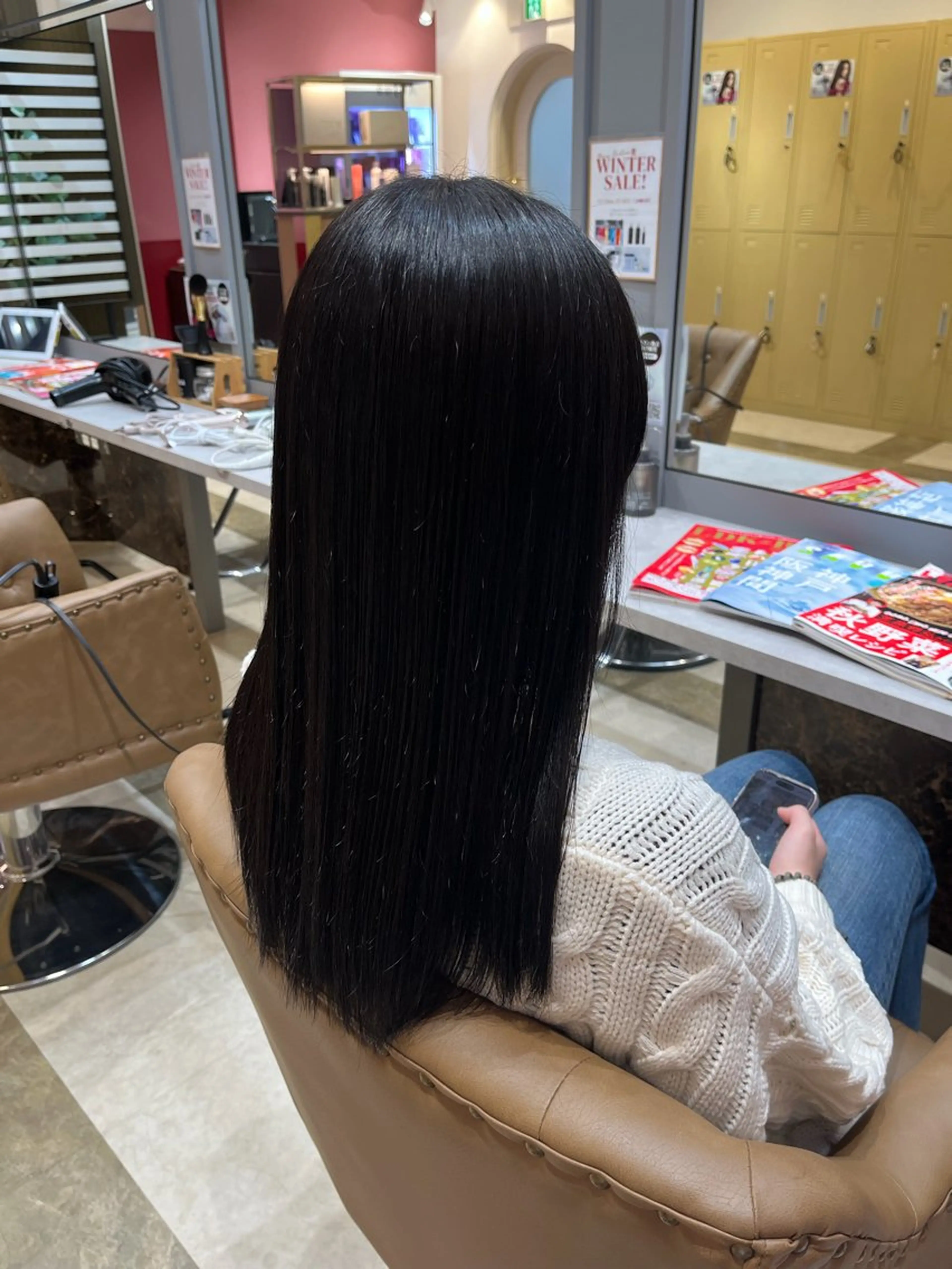 ロング カラー 黒髪 ブルーカラー ブルーブラック 鳥見 若菜のヘアスタイル