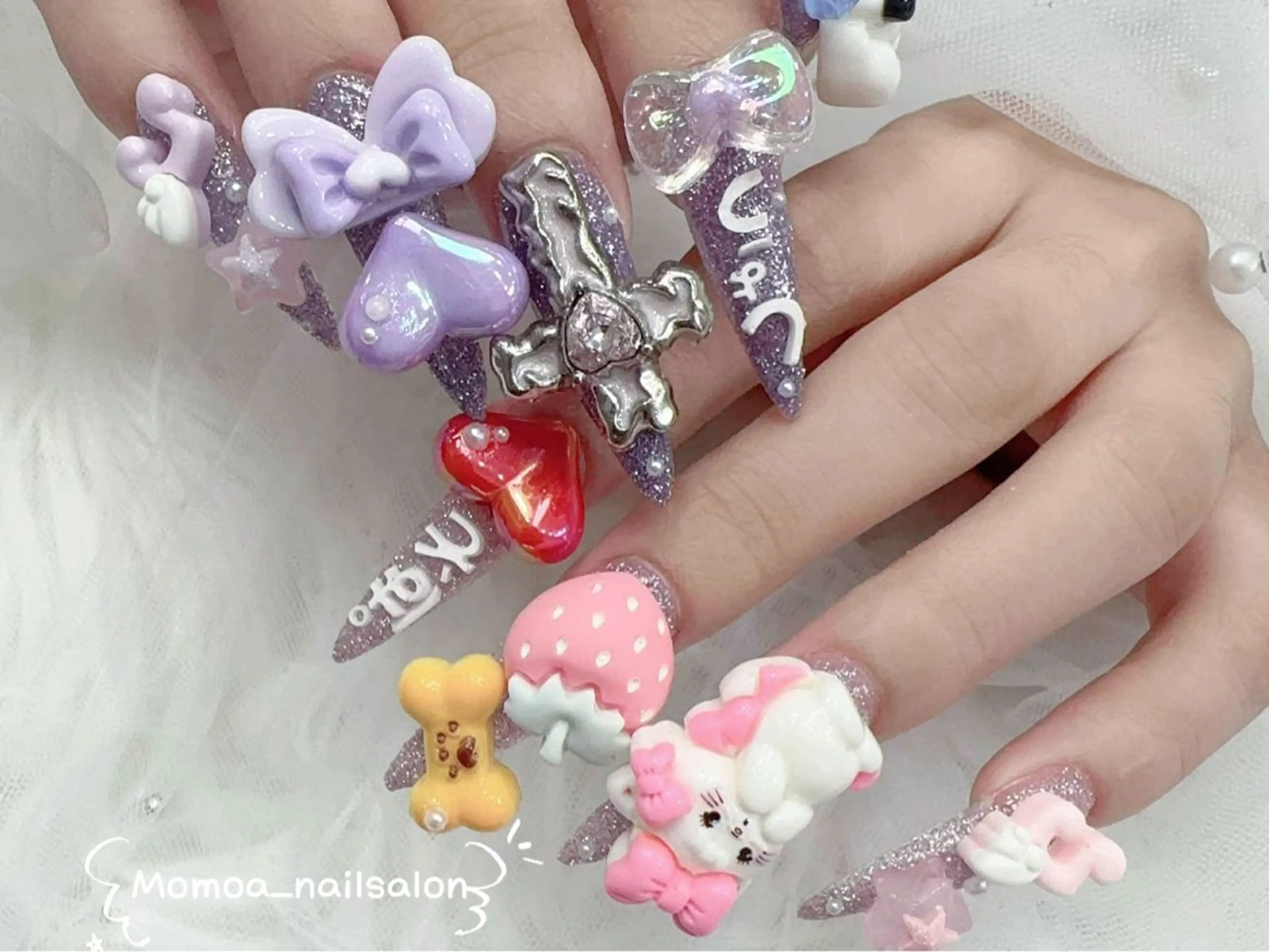 ネイル キラキラネイル 韓国ネイル スカルプネイル ハンドネイル MoMoA Nail ネイル長さ出し専門店のネイルデザイン