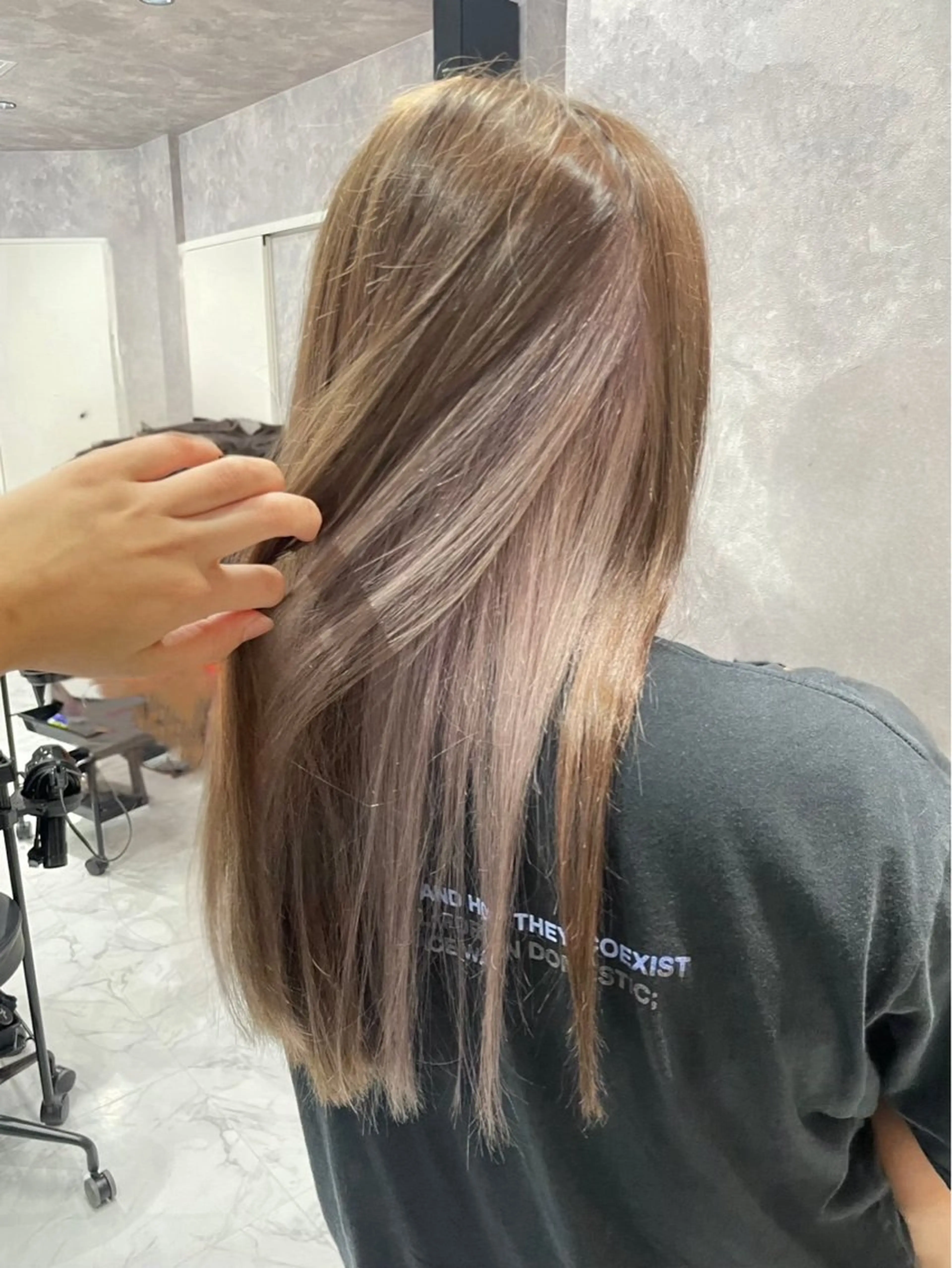 ロング 福田 奈那のヘアスタイル