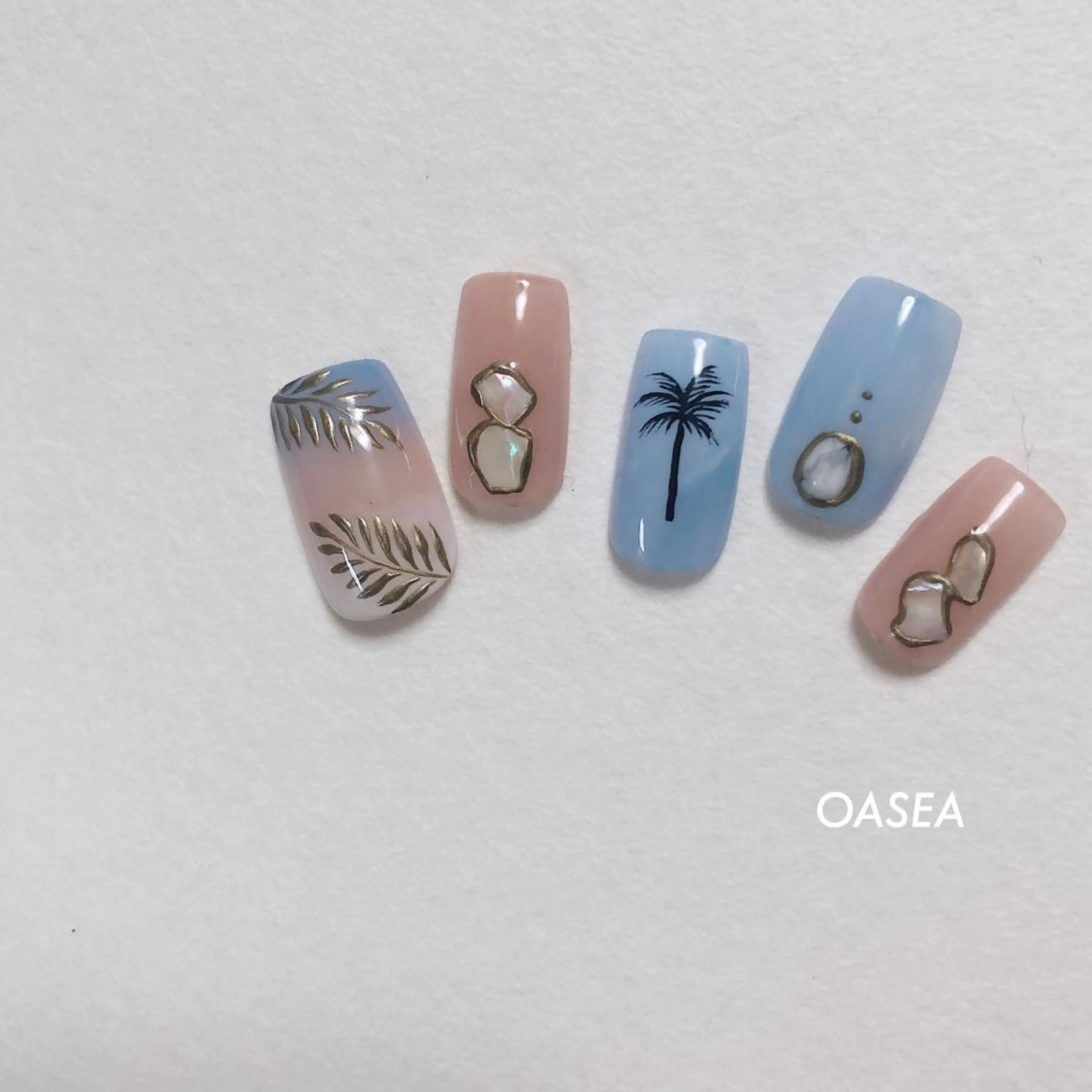 ネイル ハンドネイル 🌞💜 KAORI 🌴のネイルデザイン