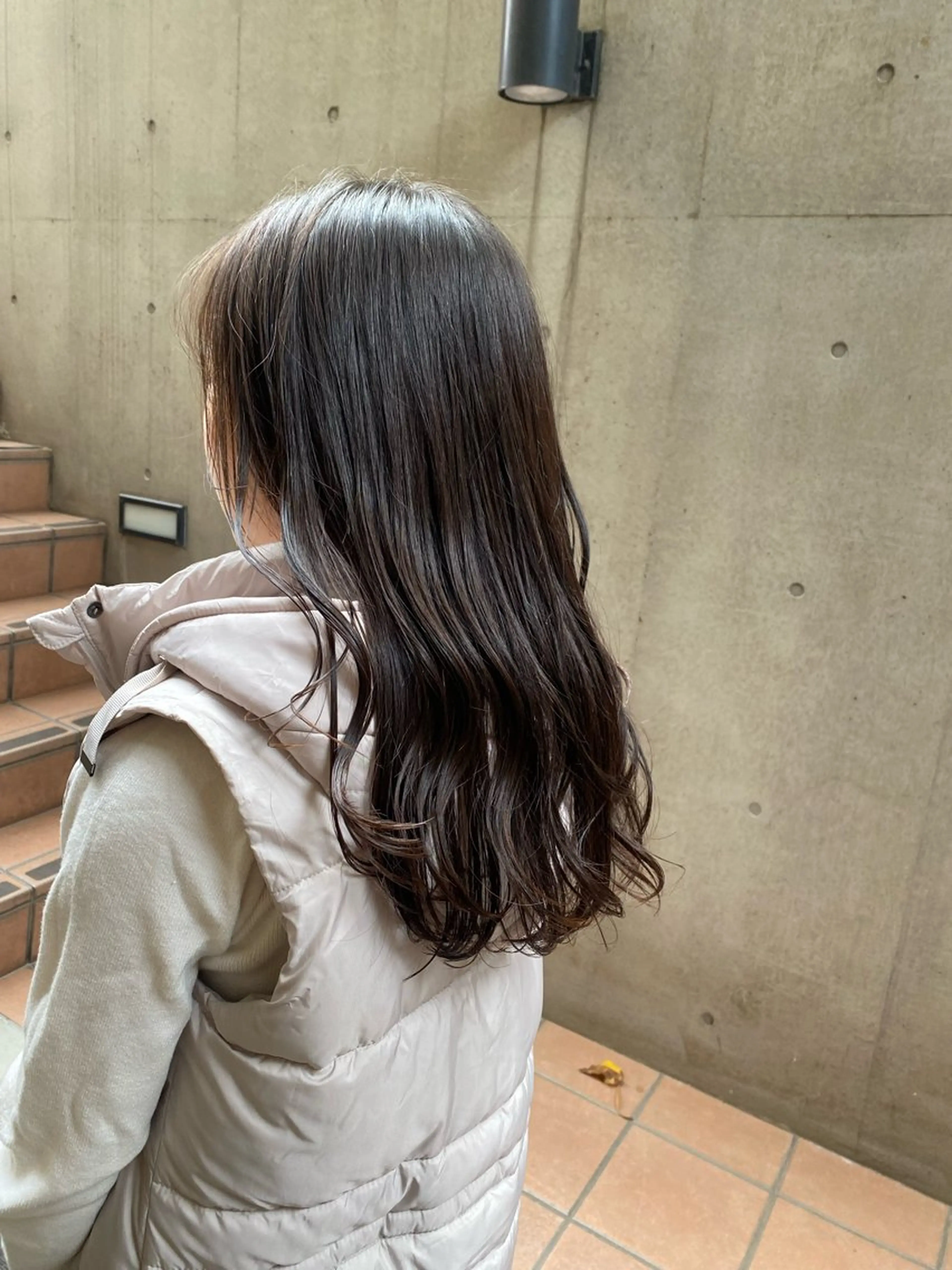 セミロング カット パーマ 大人可愛い♡コテ巻き パーマ🌼杉田 萌恵のヘアスタイル