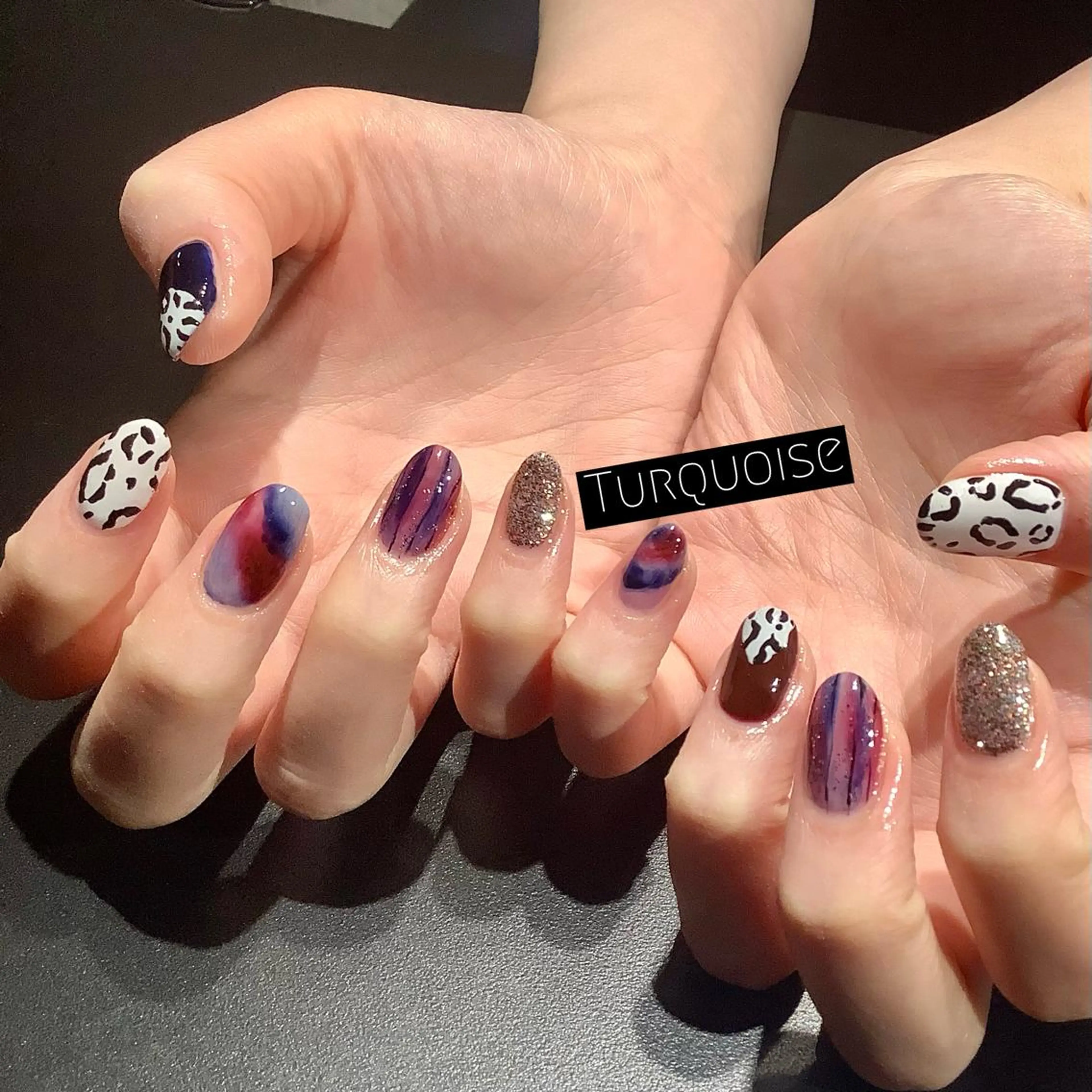 ネイル 個性派ネイルサロン 💅🏼ターコイズのネイルデザイン