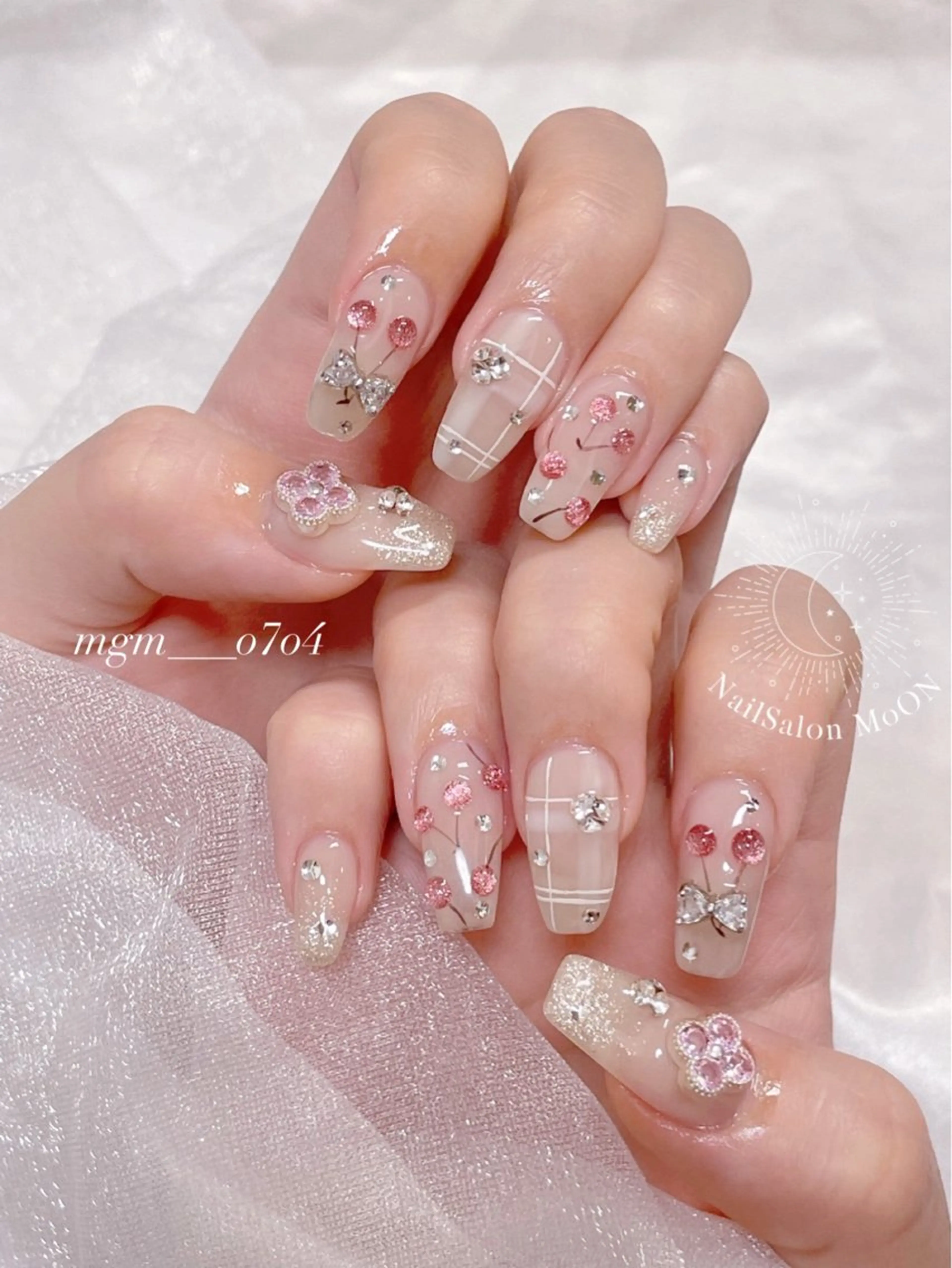 ハンドネイル ハンドケア MoON...❤︎ MeGuのネイルデザイン