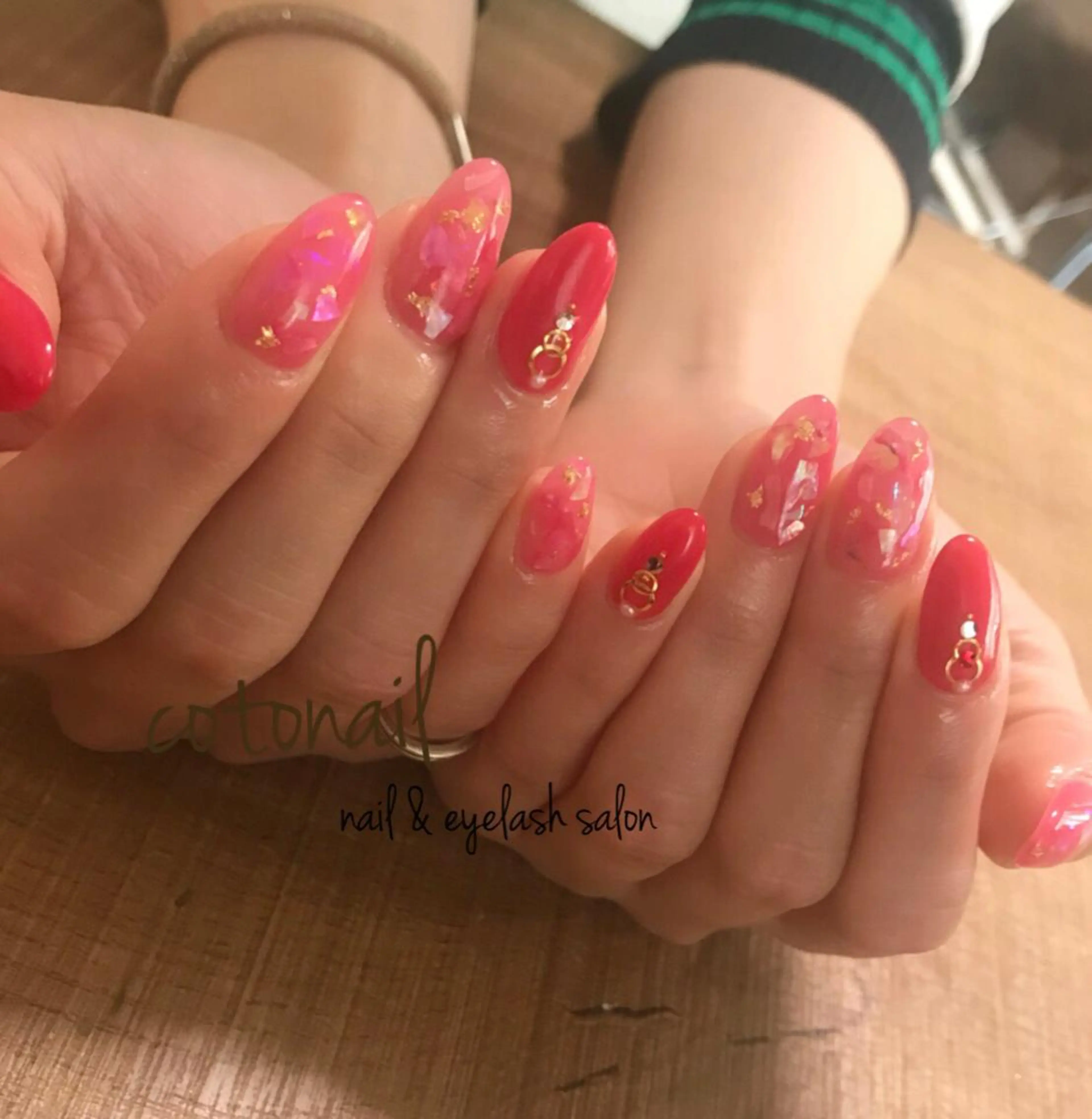 セミロング ネイル アートネイル ハンドネイル ツメトマツゲ .のネイルデザイン