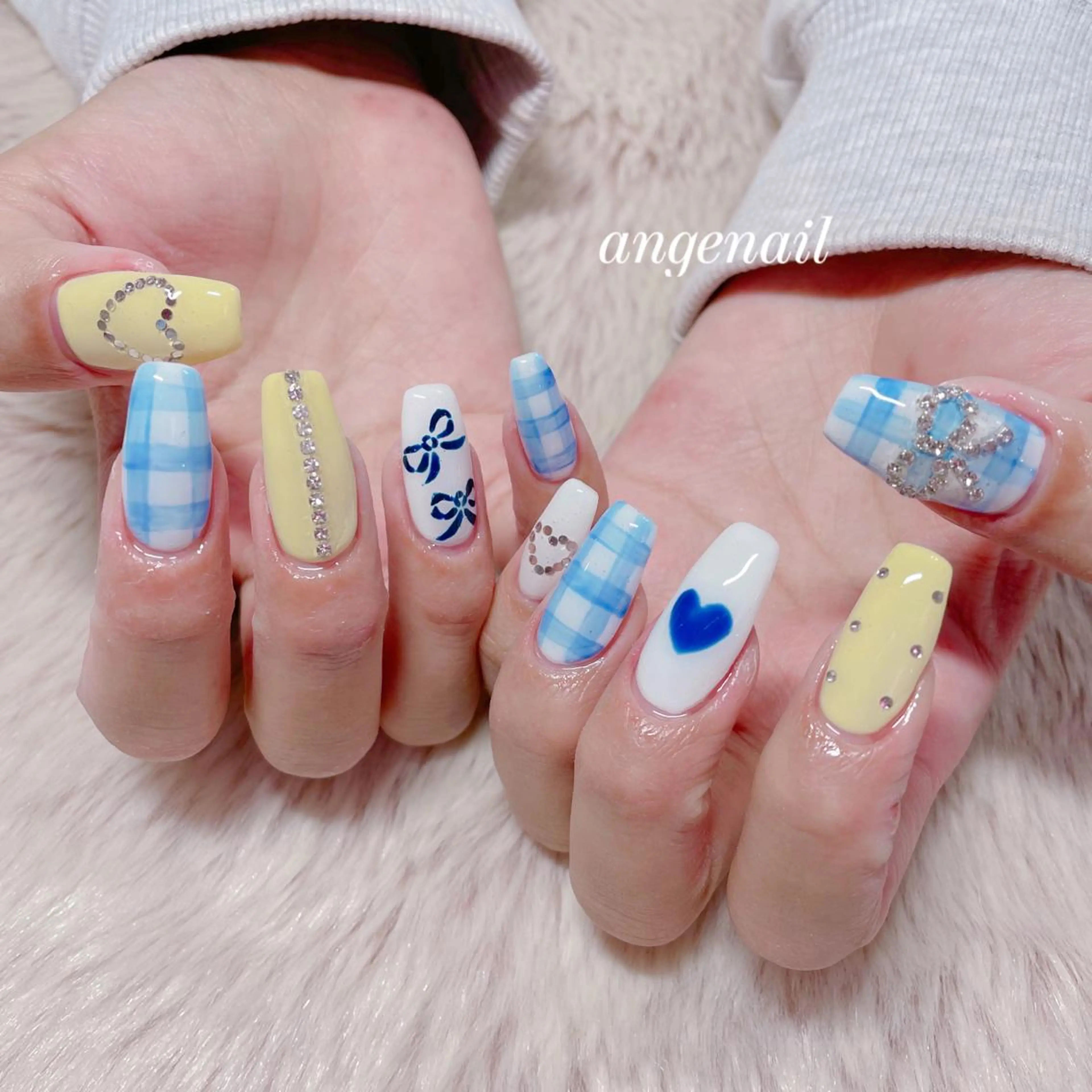 ネイル ハンドネイル オーナーネイリスト MAKIのネイルデザイン