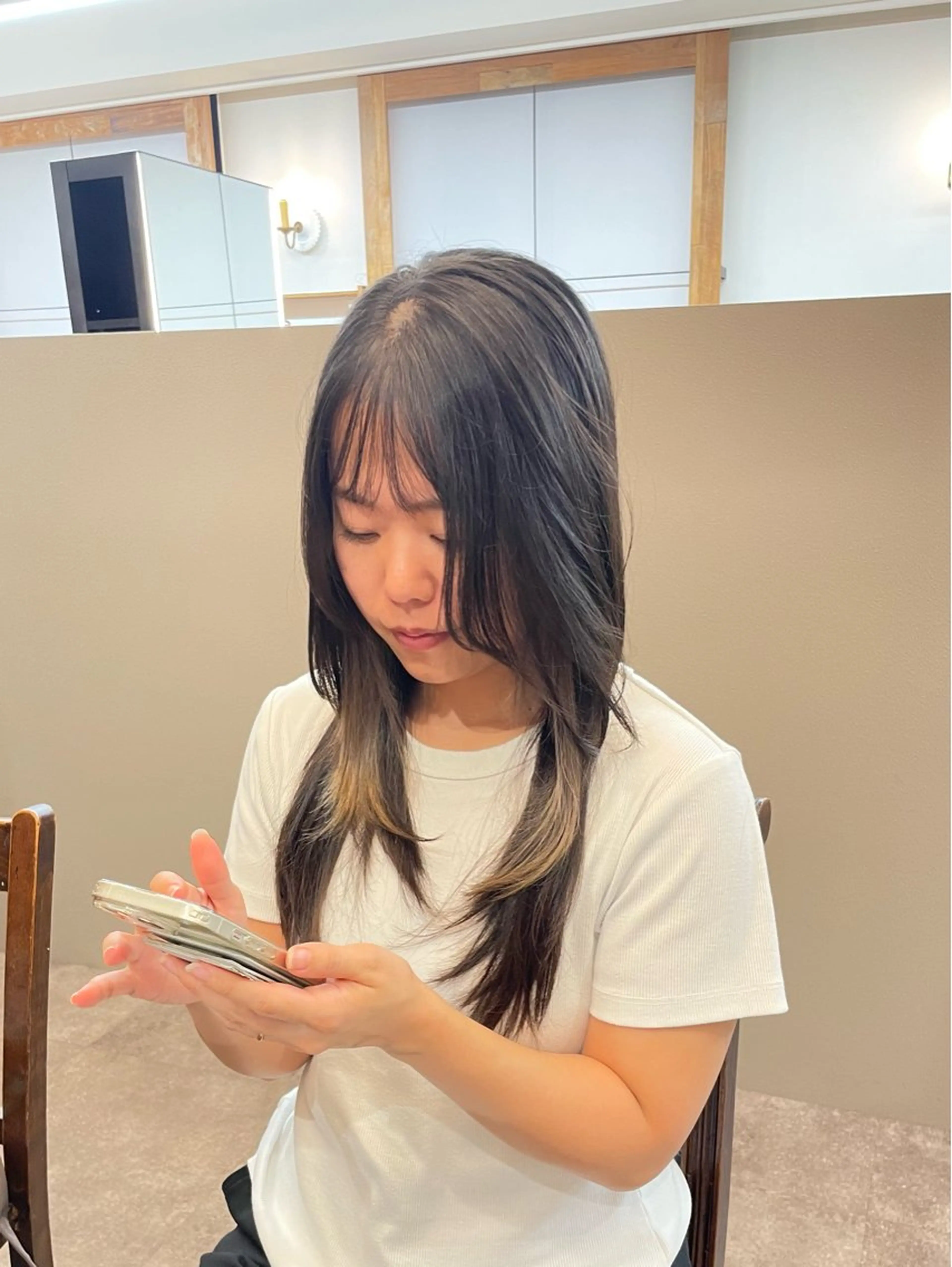 【耳元のアクセントで印象チェンジ✨】イヤリングカラー💐の写真