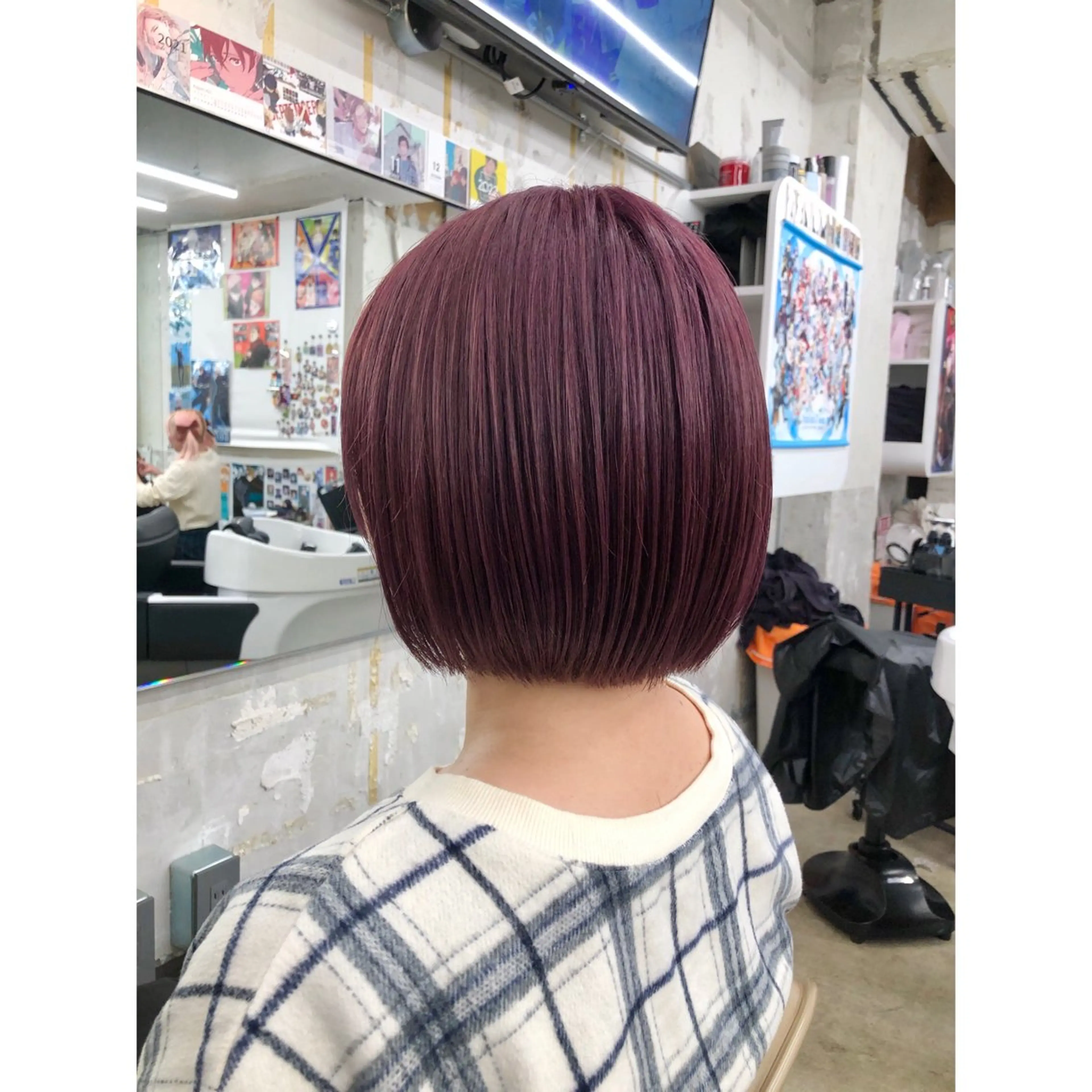ショート カラー ブリーチ カシス ピンクカラー ボブ カット ヘアカラー トリートメント 推しカラー✨ オタク美容師ユウカのヘアスタイル
