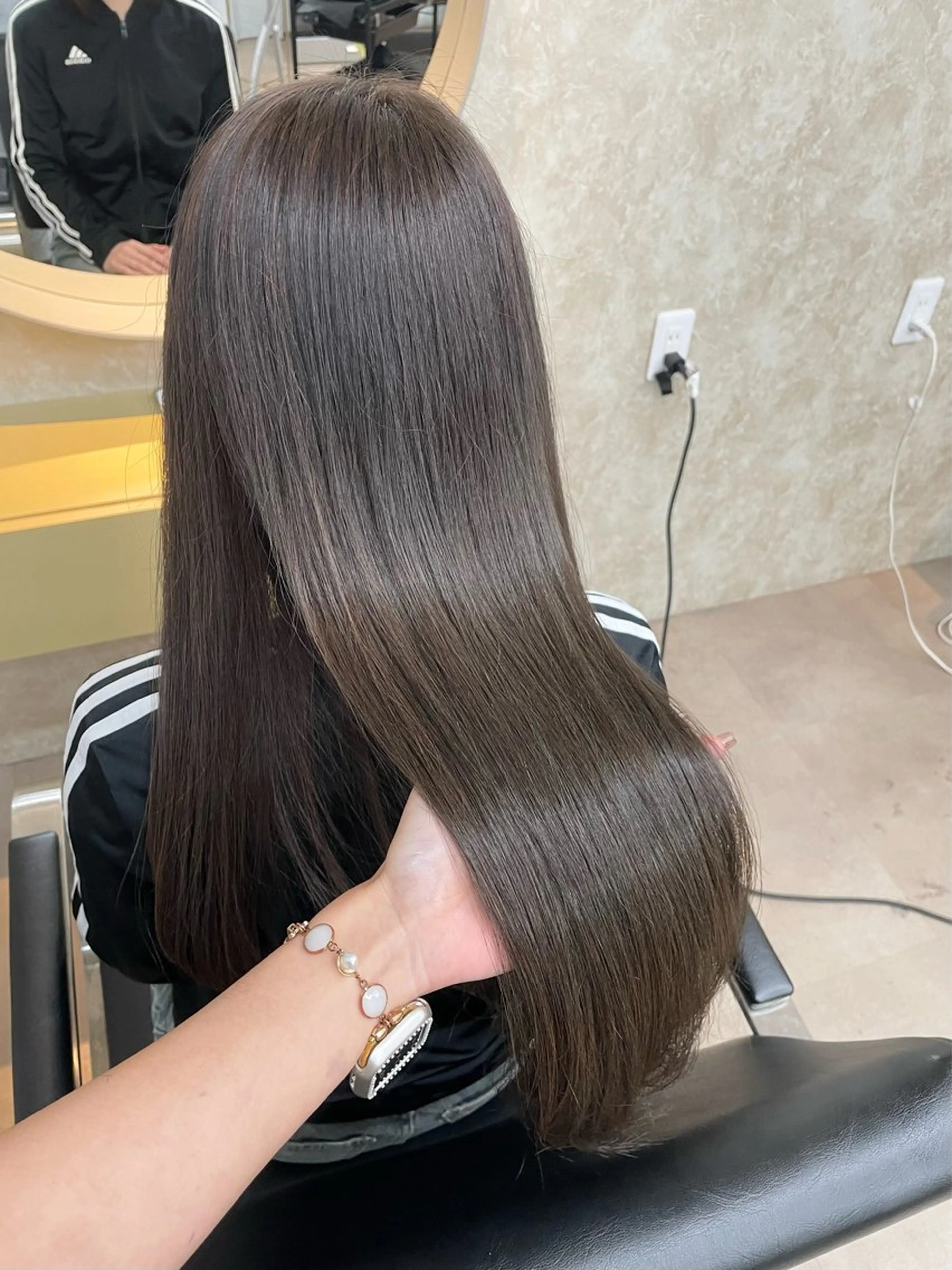 大人気フルコース👑minimo限定✨カット+ 縮毛矯正+艶カラー+1stepトリートメントの写真