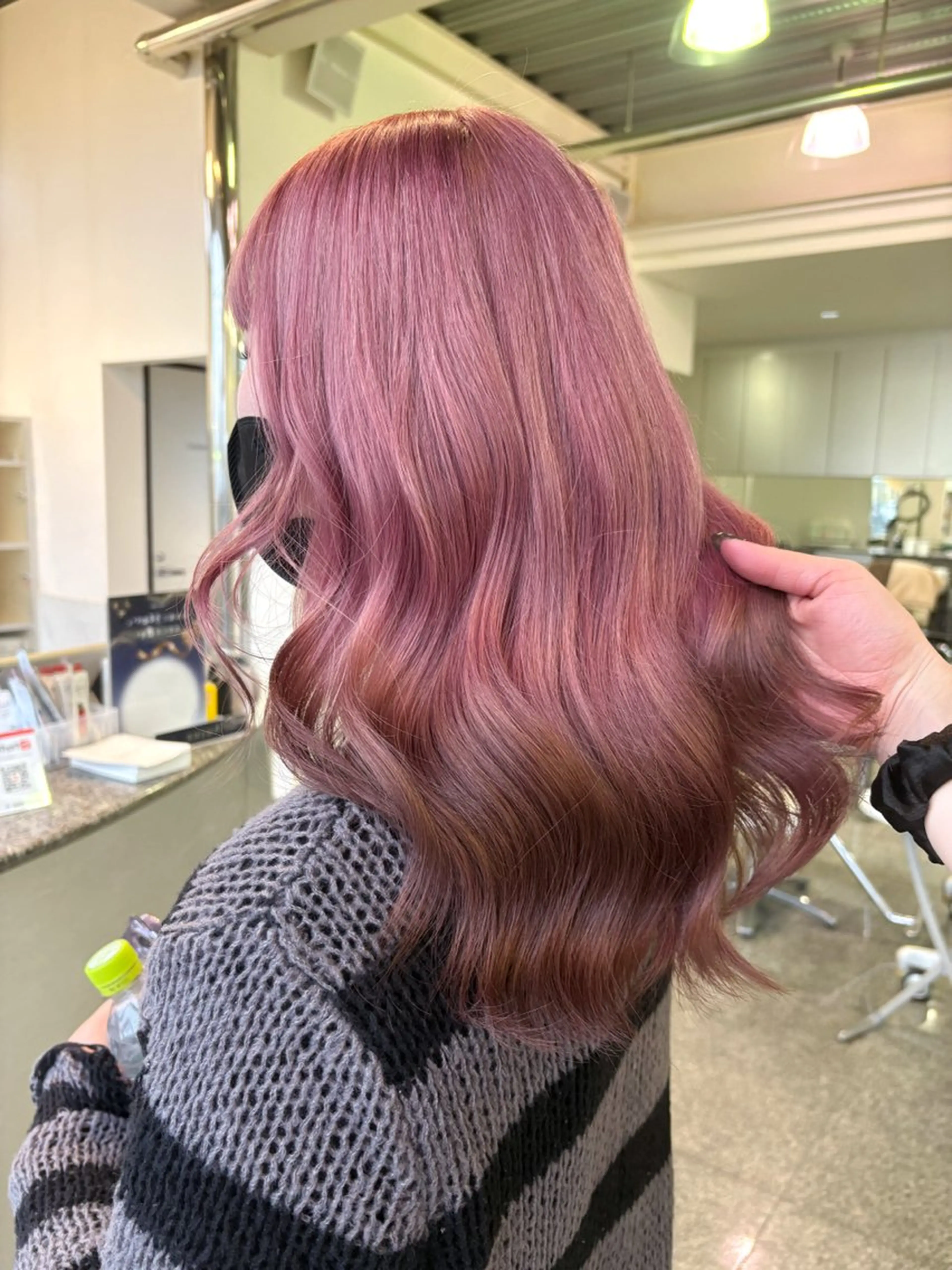 セミロング カラー ブラウンカラー ピンクカラー ピンクブラウン ヘアカラー トリートメント ハイトーン/ブリーチ 🤍足立里湖のヘアスタイル