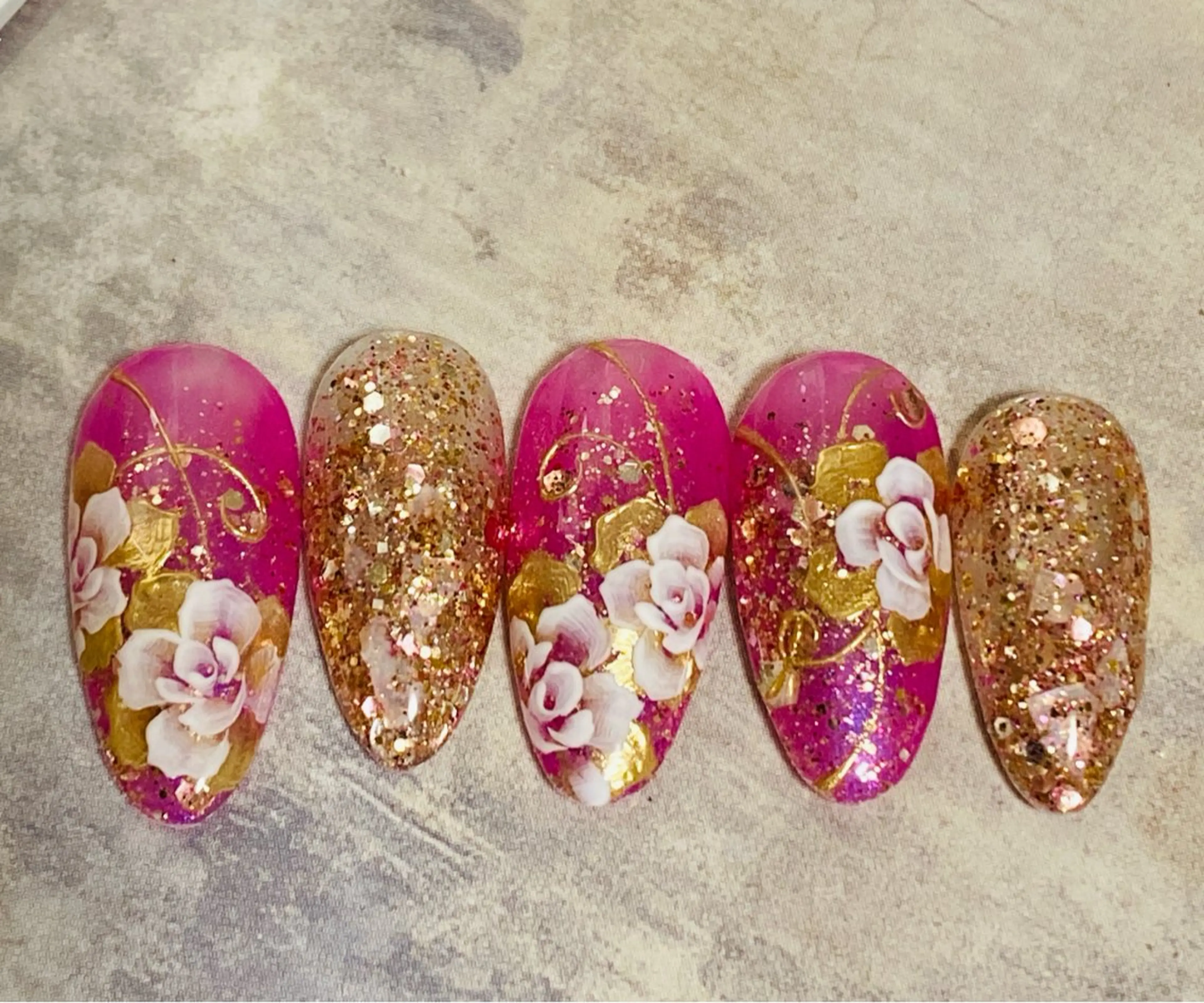 ネイル フラワーネイル ラメ(グリッター) 自宅ネイルサロン ♦️nuance♦️のネイルデザイン