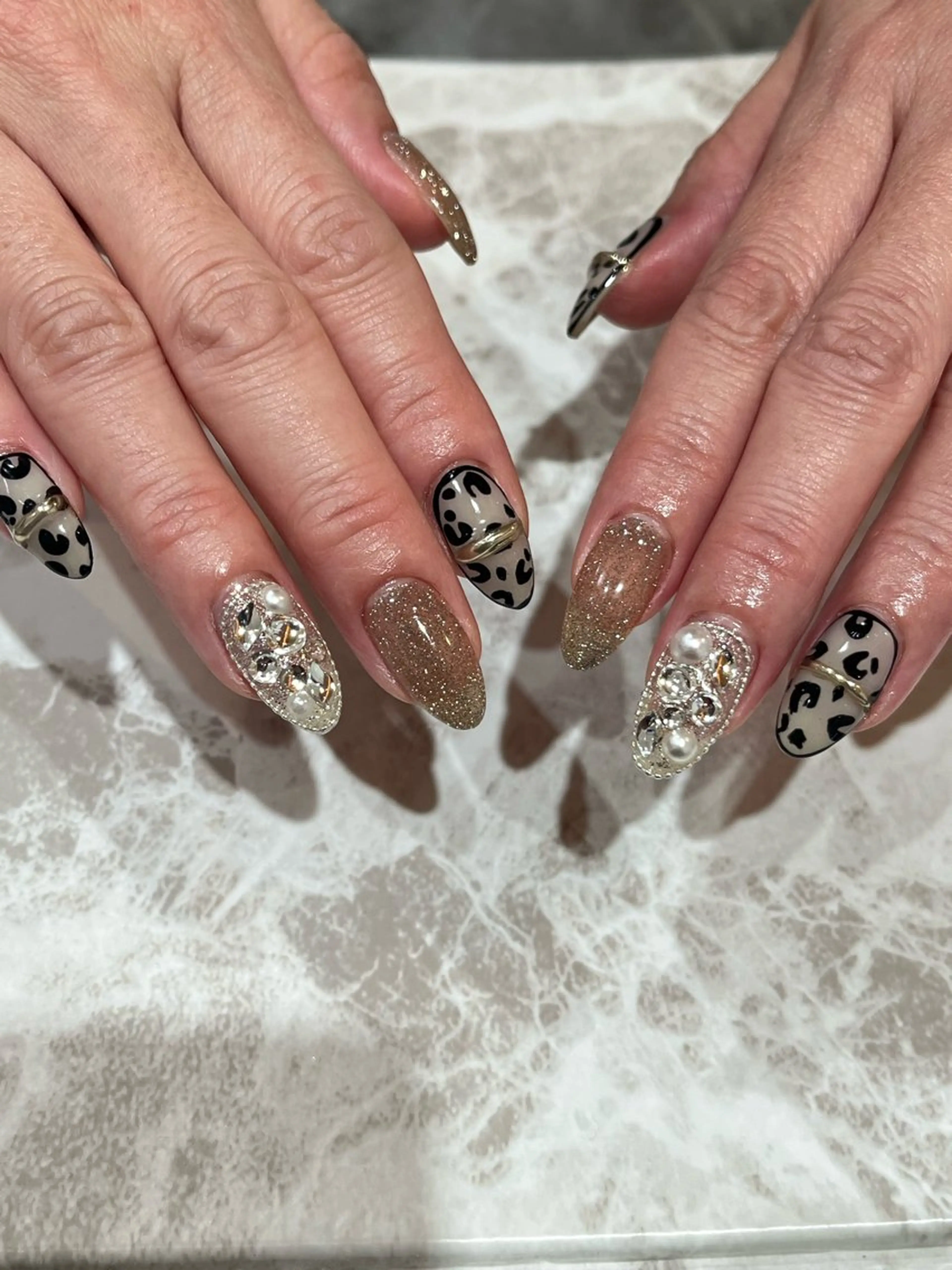 ネイル 脇坂 千晶のネイルデザイン