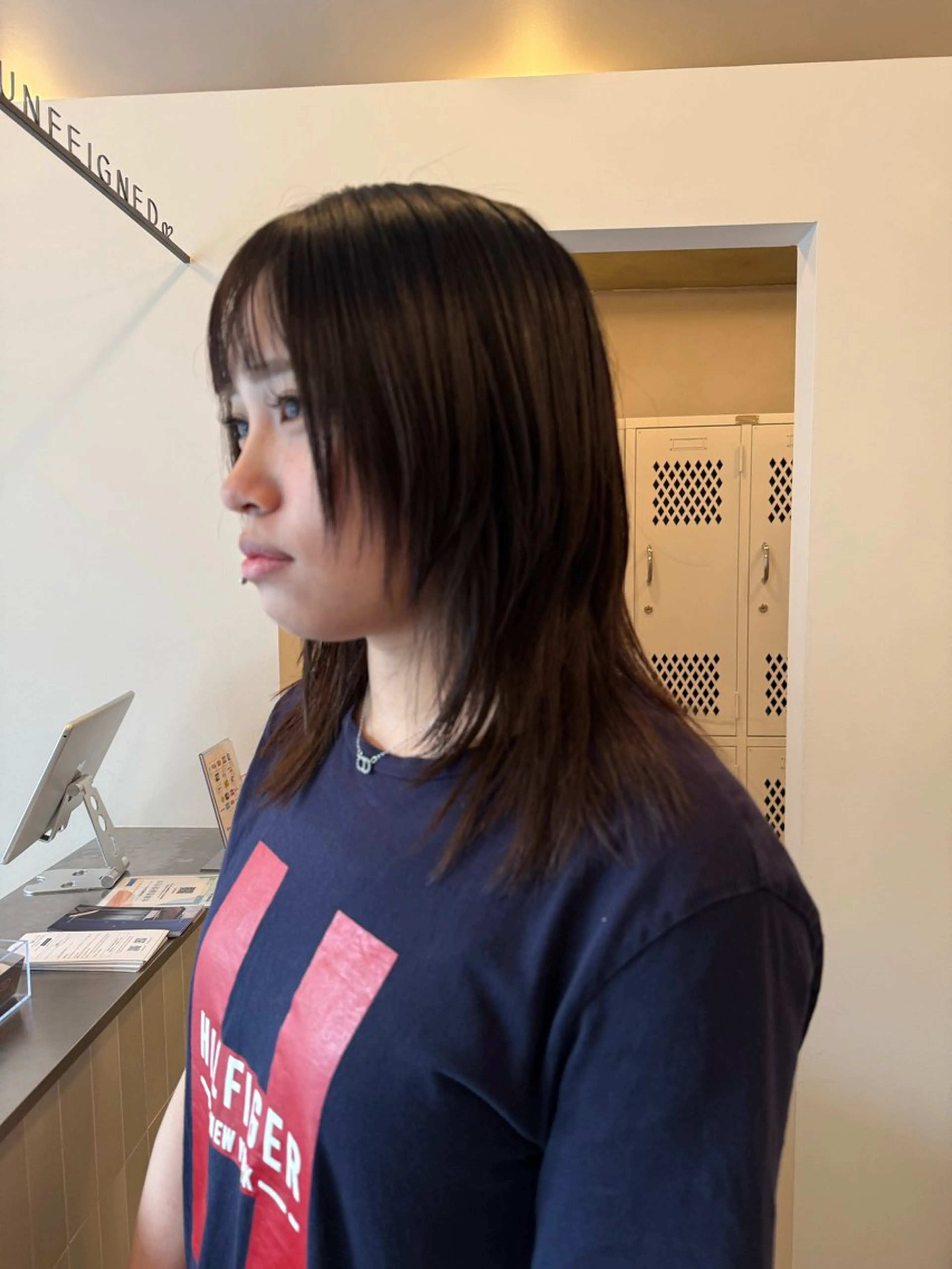 ミディアム 顔周りカット レイヤーカット カイ/名古屋・伏見 カットモデルのヘアスタイル