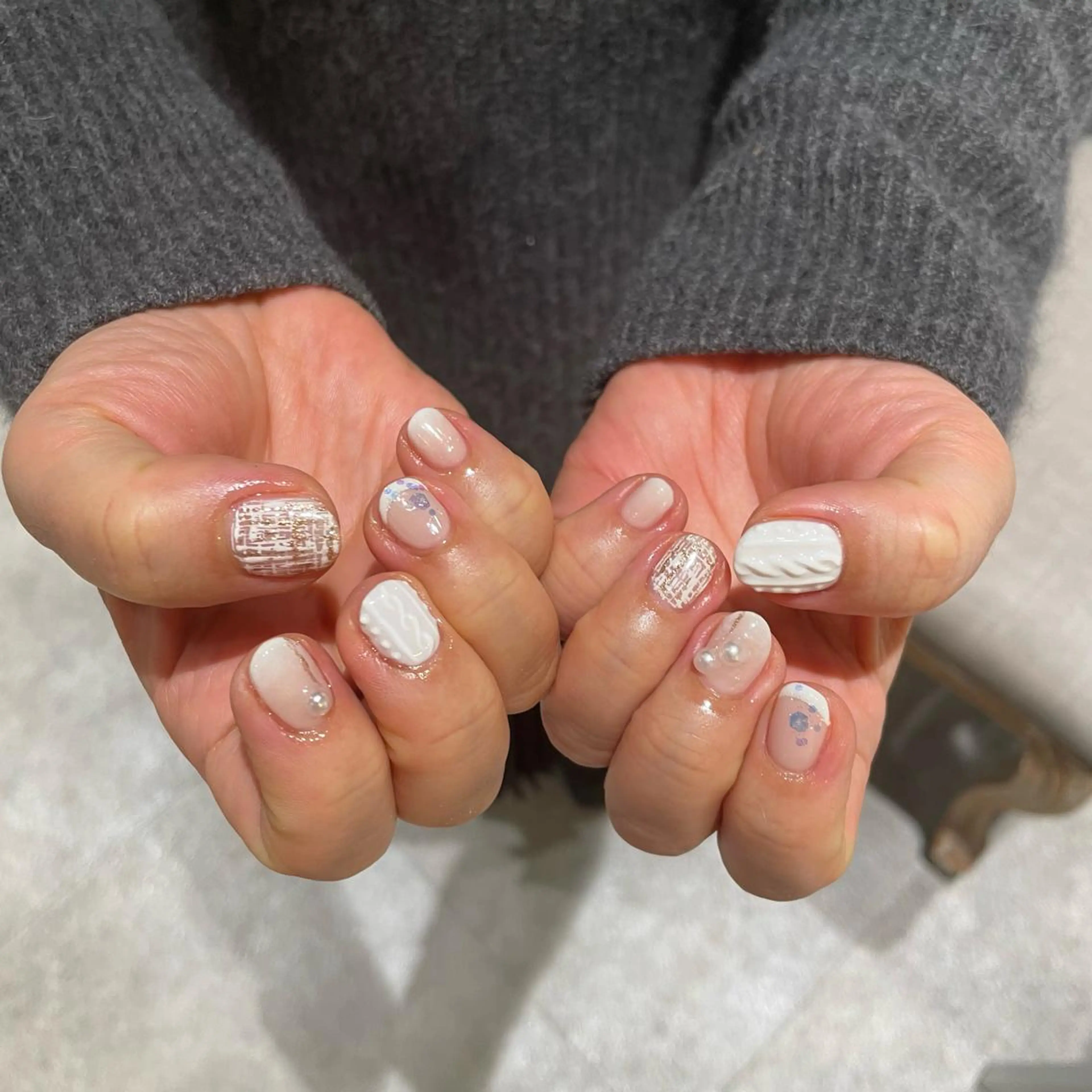 ネイル ハンドネイル ハイトーン🦄ネイル 💞のぶちのネイルデザイン