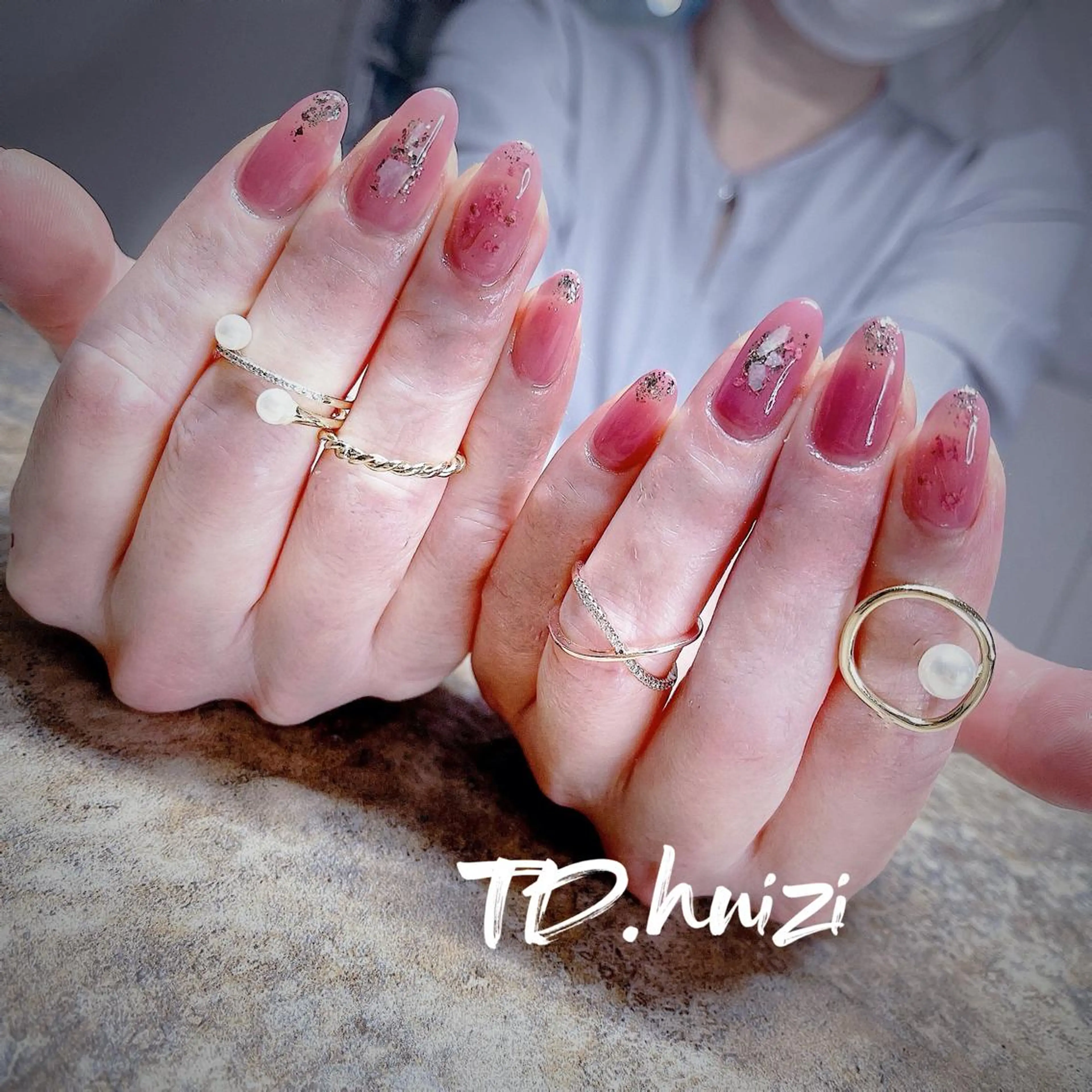 ミディアム めぐみのネイルサロン スタッフ練習のネイルデザイン