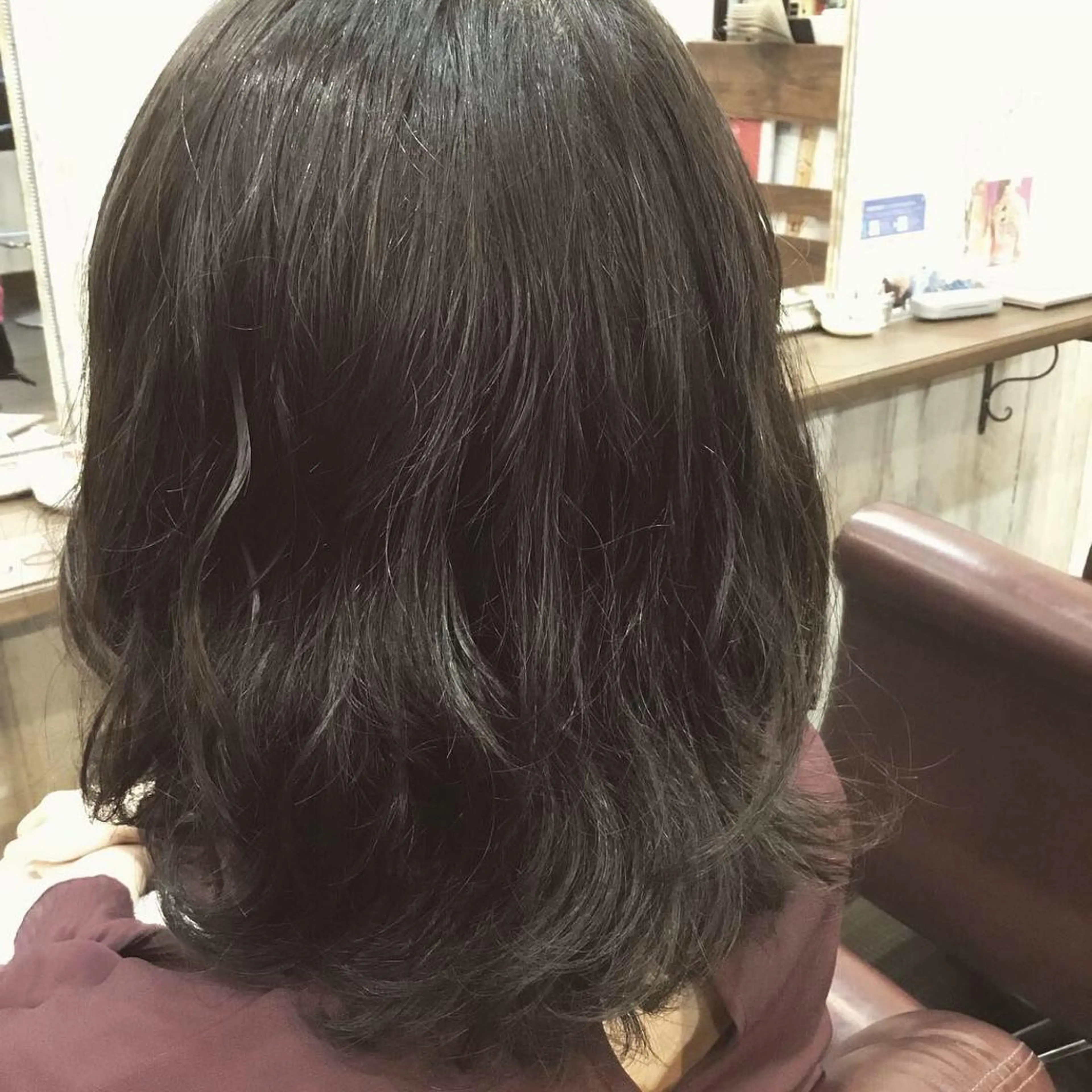 ミディアム カラー パーマ embrace エンブレイスのヘアスタイル