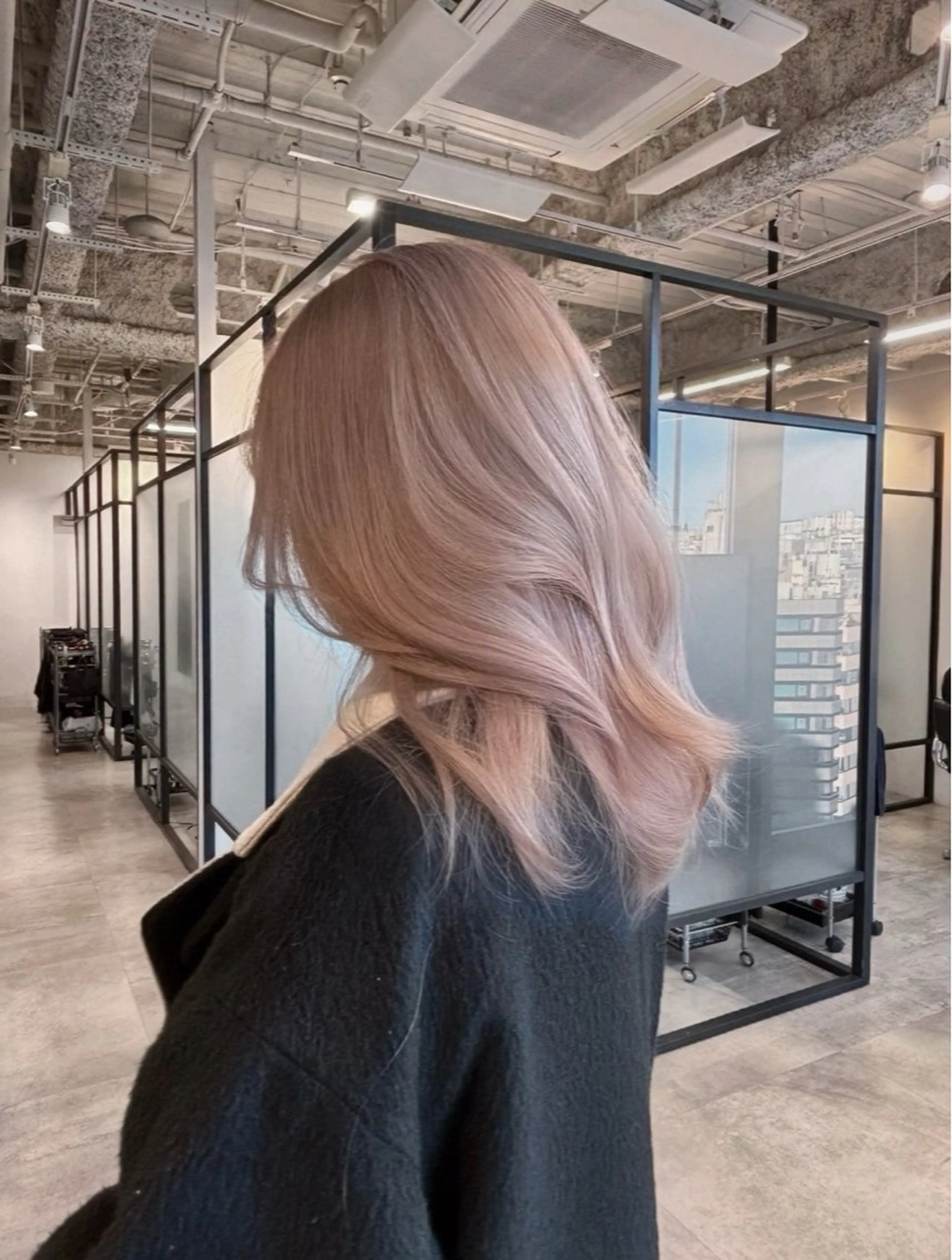 ミディアム カラー 柔らかbeige モトキのヘアスタイル