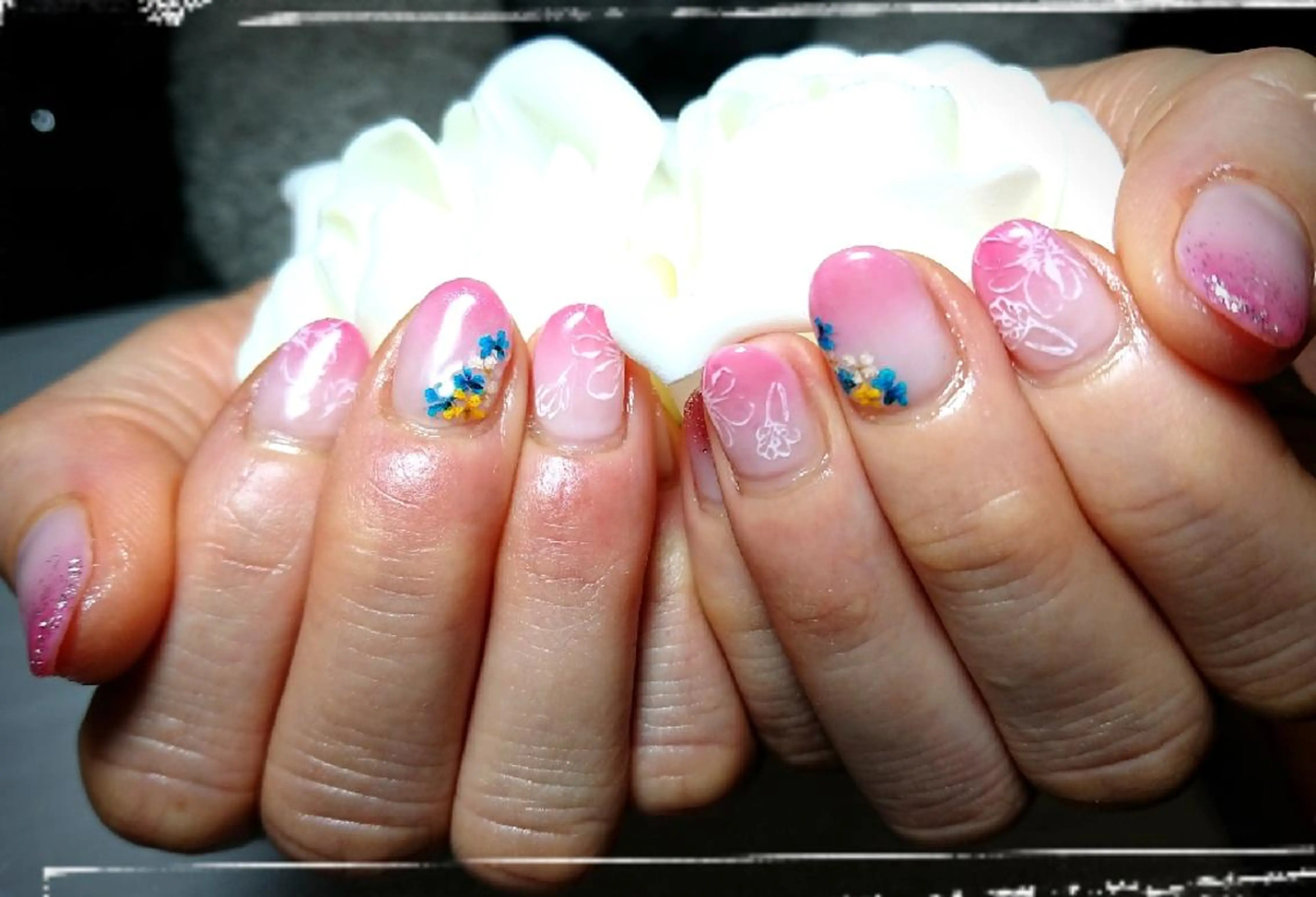 ネイル フラワーネイル 林 珠里のネイルデザイン