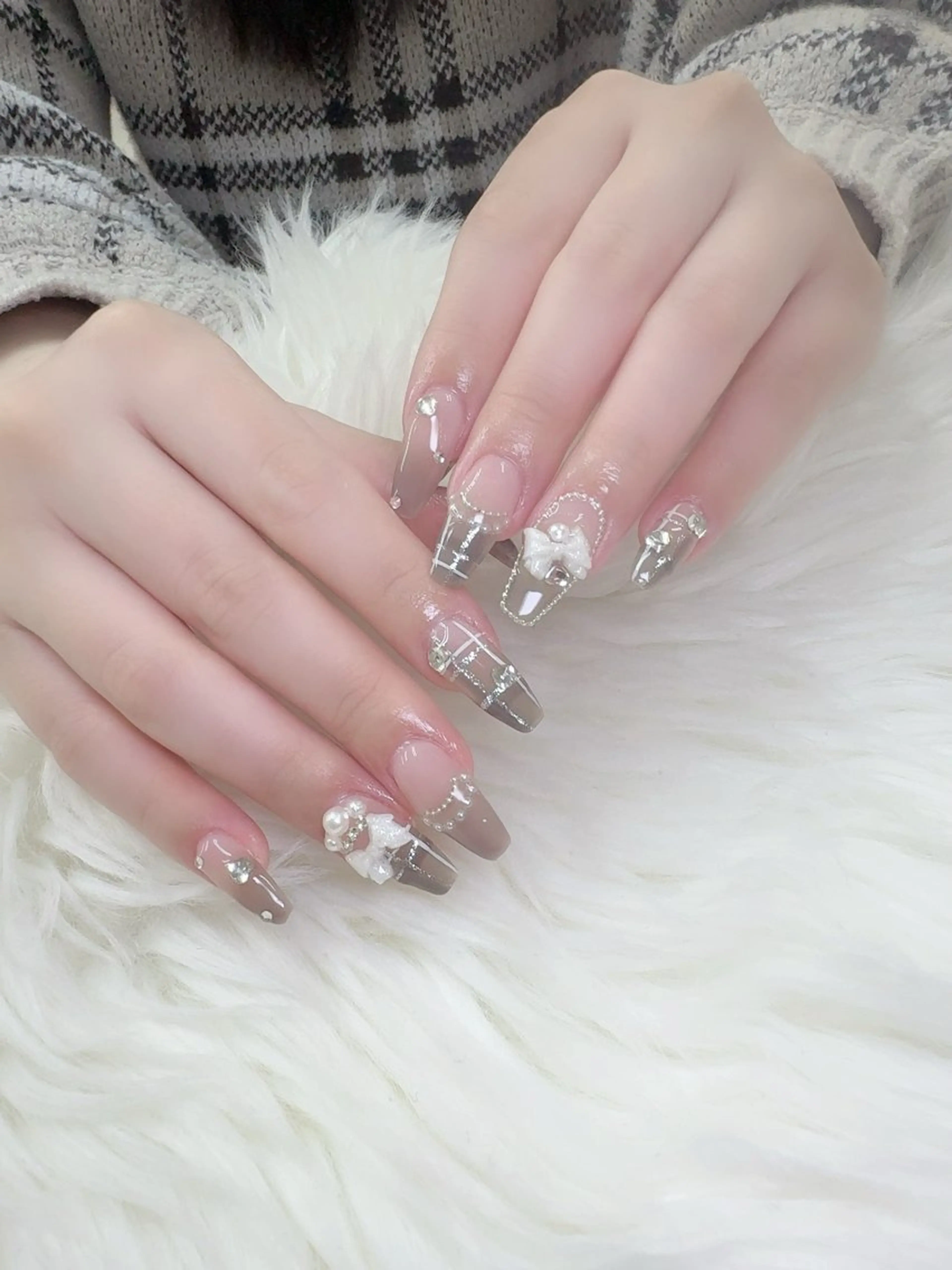 ネイル フレンチネイル 韓国ネイル マグネットネイル ニュアンスネイル オフィスネイル ハンドネイル Mlan Nailのネイルデザイン