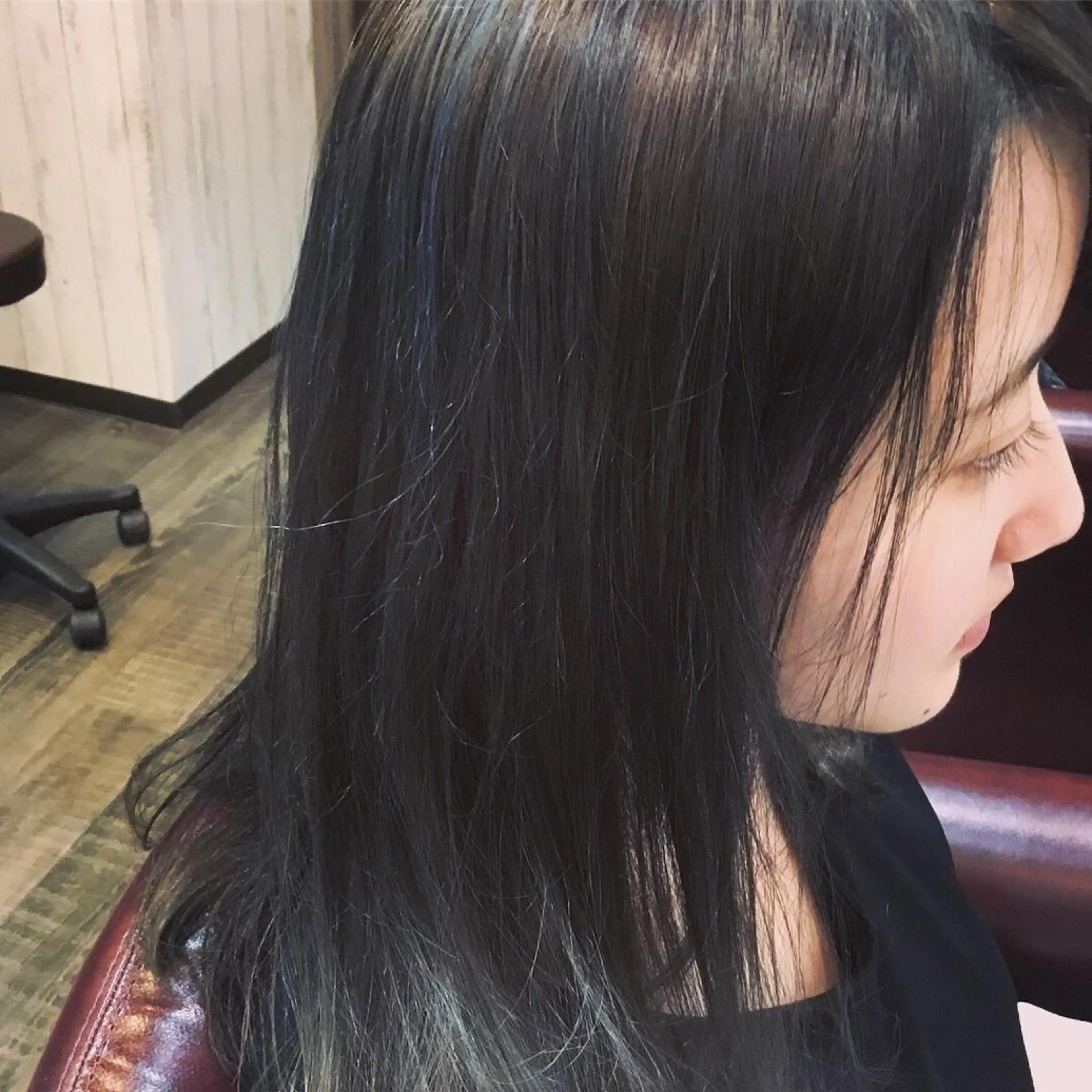 ミディアム カラー embrace エンブレイスのヘアスタイル