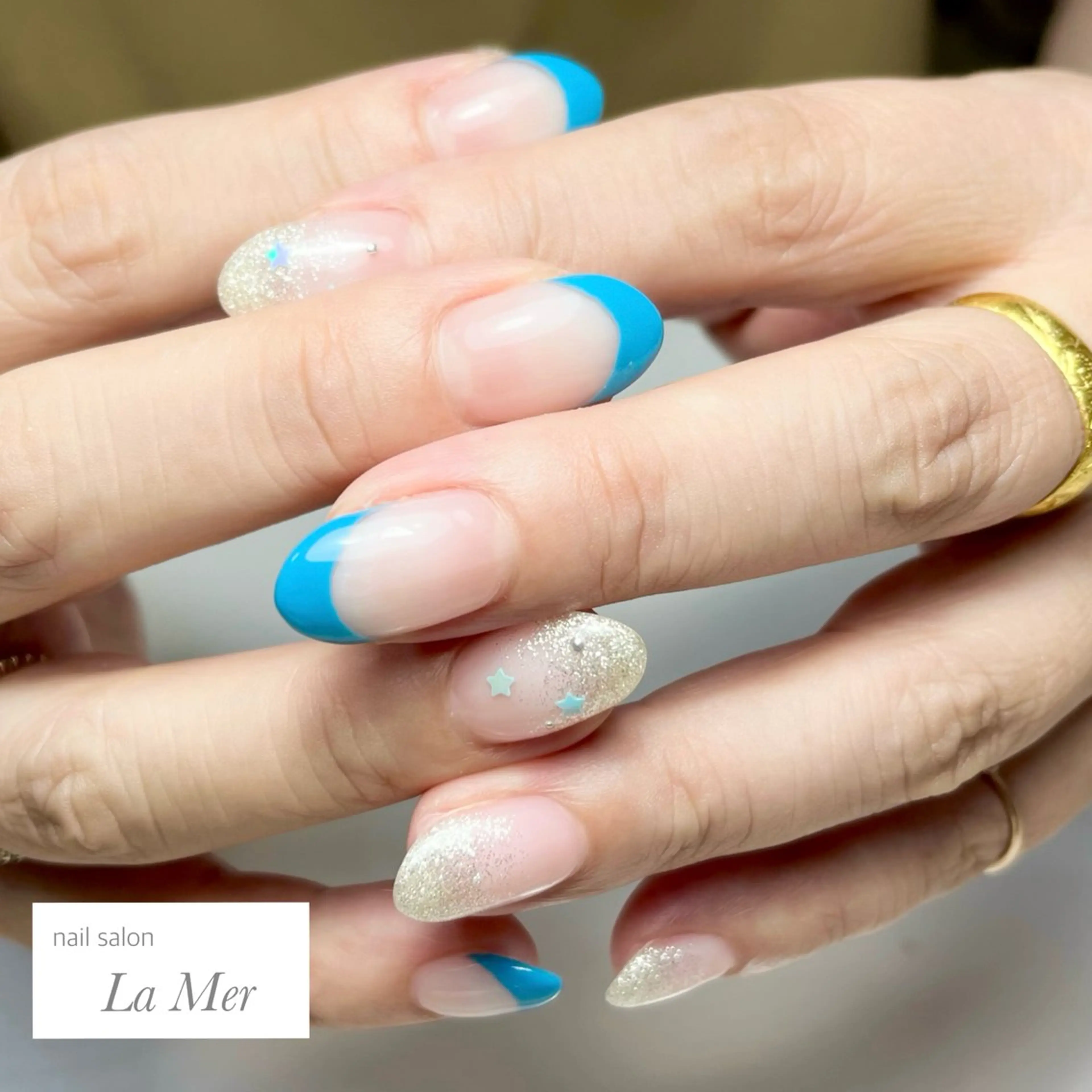 ネイル ブルー フレンチネイル グラデーション シルバー 夏ネイル ハンドネイル nailsalon La Merのネイルデザイン