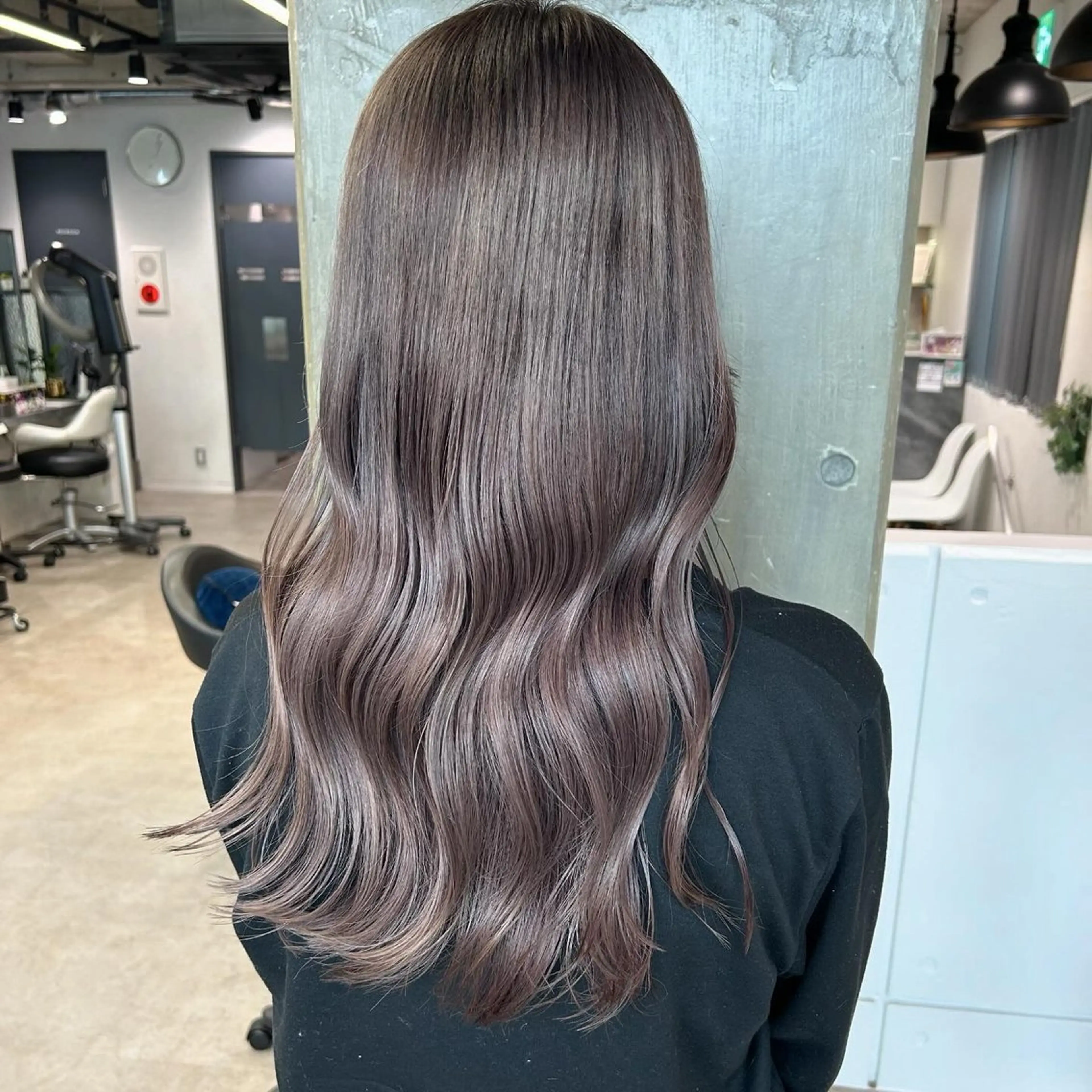 ロング カラー ブリーチ 透明感カラー グレージュ 透明感カラー🫧 /有野ひかりのヘアスタイル