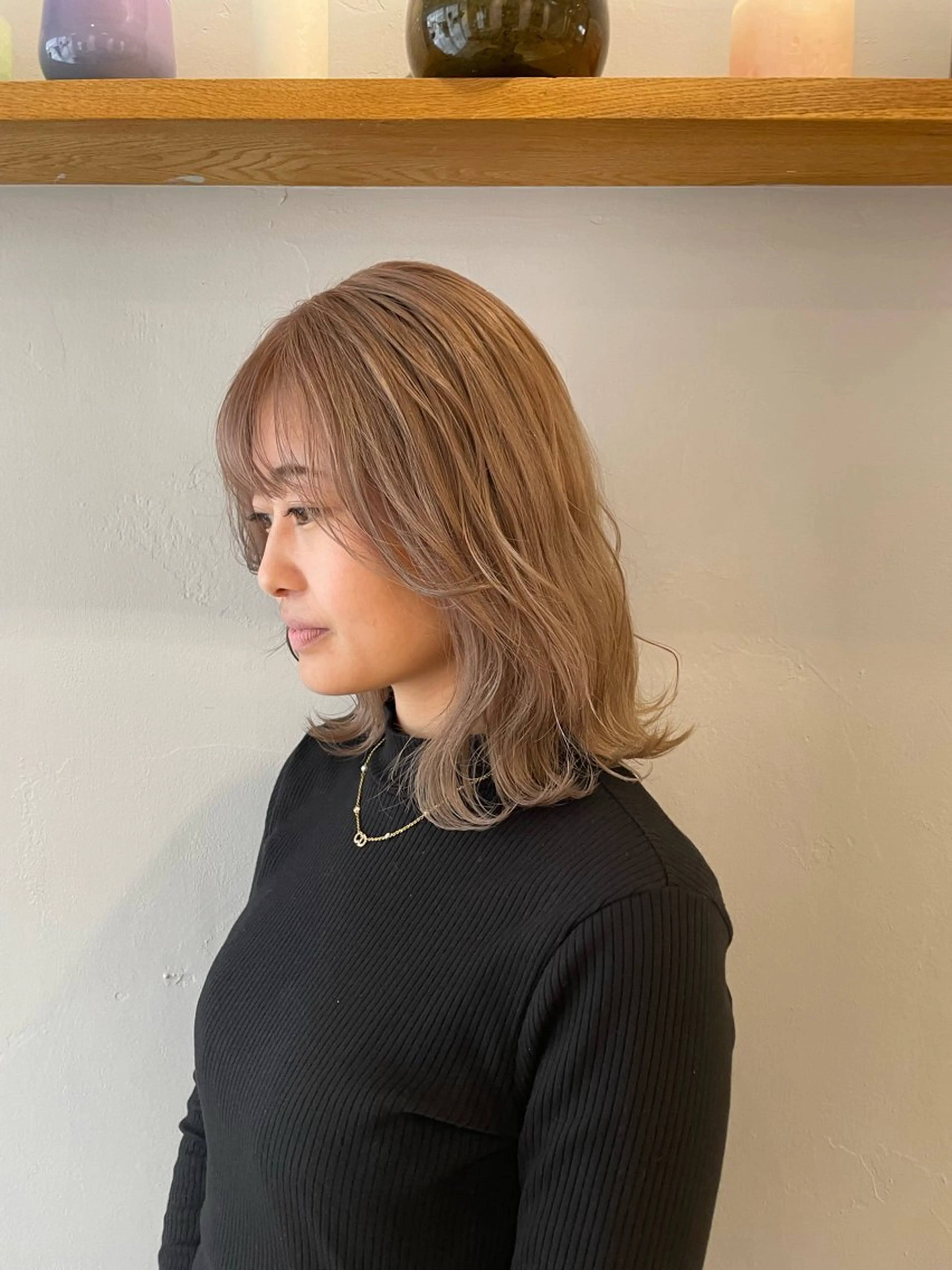 ミディアム カラー ミルクティー× グレージュMOMOのヘアスタイル