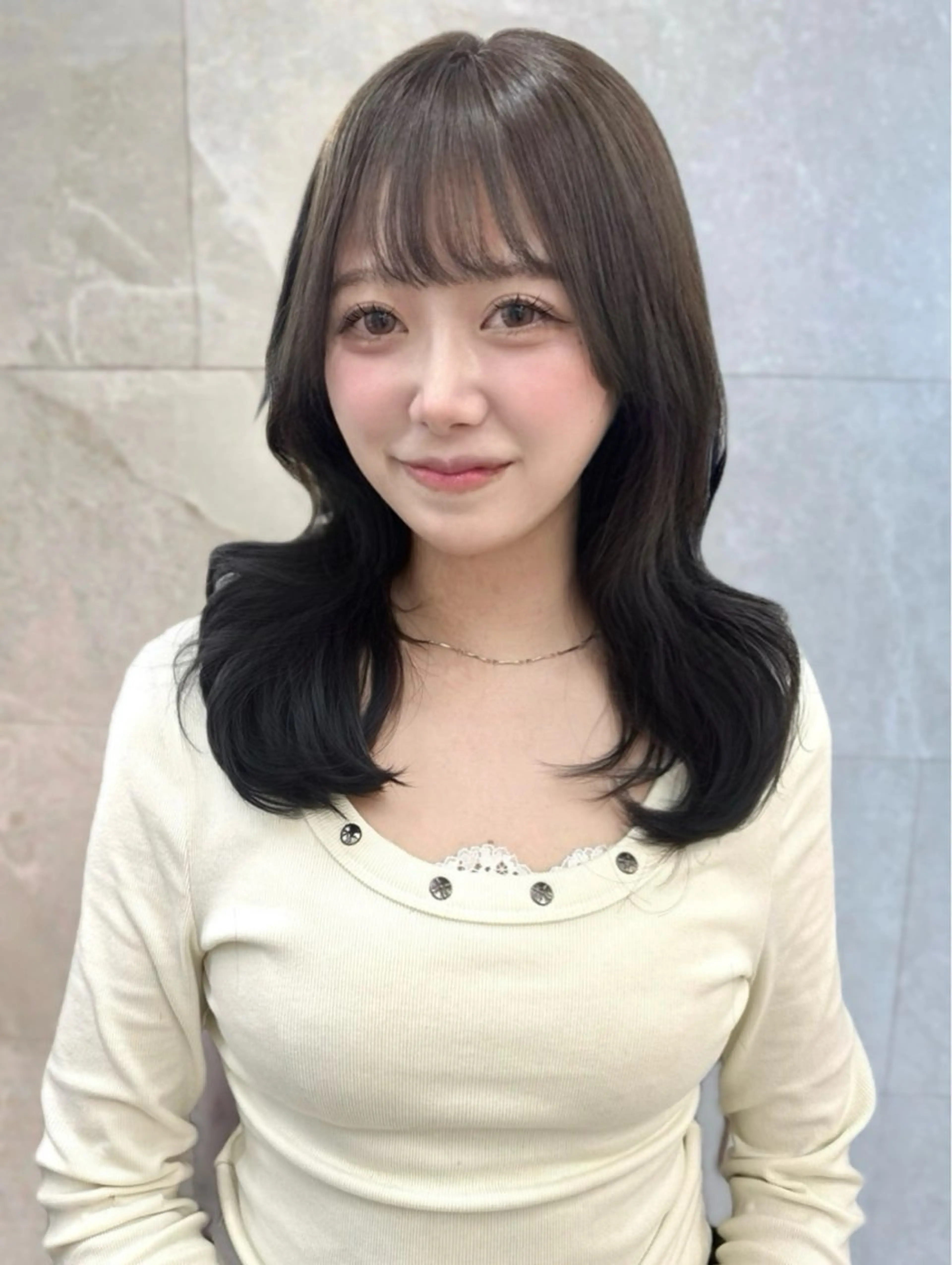 セミロング カラー ベージュカラー ブリーチ ブラウンカラー ケアブリーチ ダークグレー 🦋高瀬寛菜🦋 韓国/ブリーチのヘアスタイル