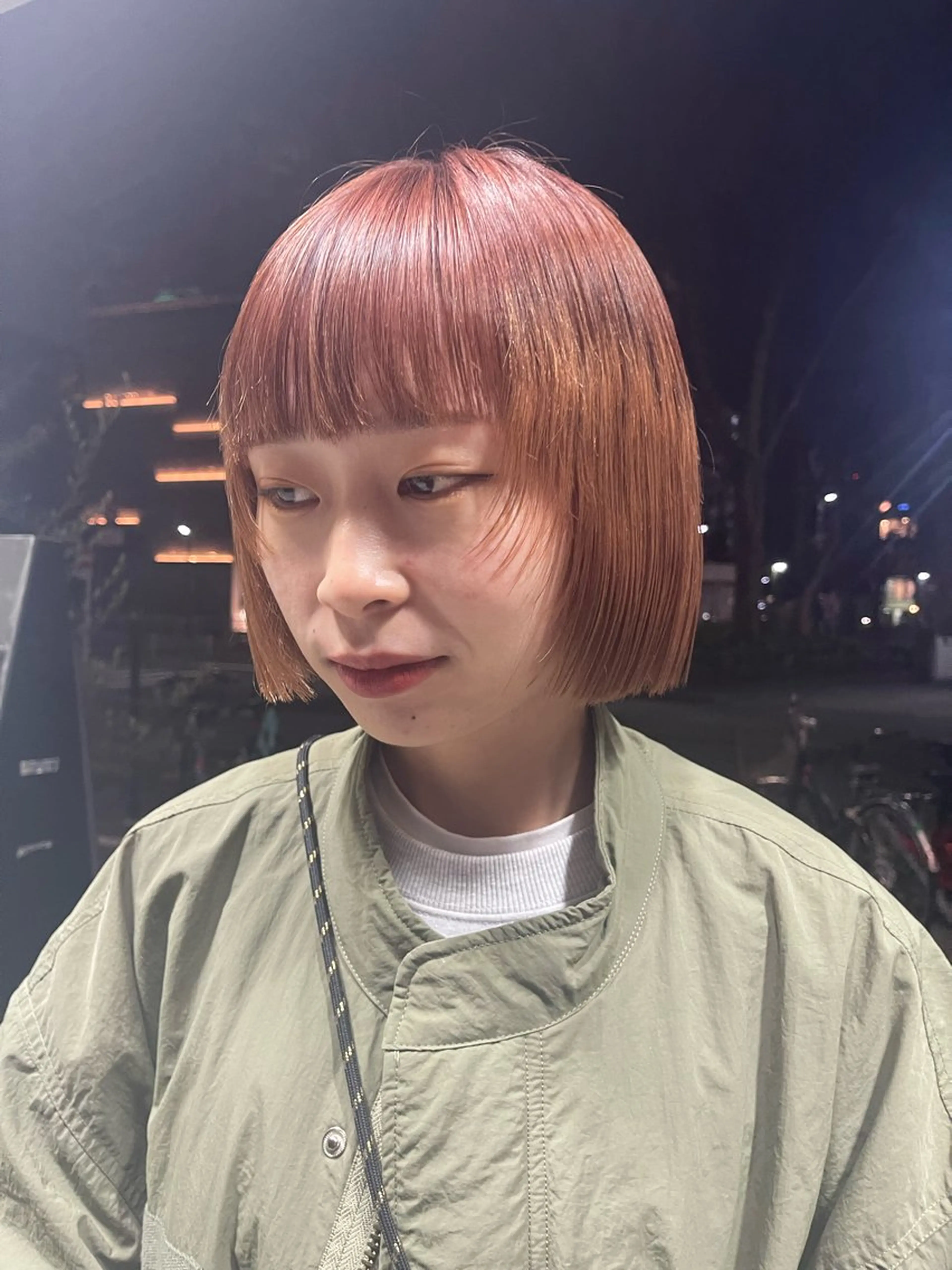 ミディアム ボブ 顔周りカット ウルフカット カット アトム/ウルフ パーマ/レイヤーのヘアスタイル