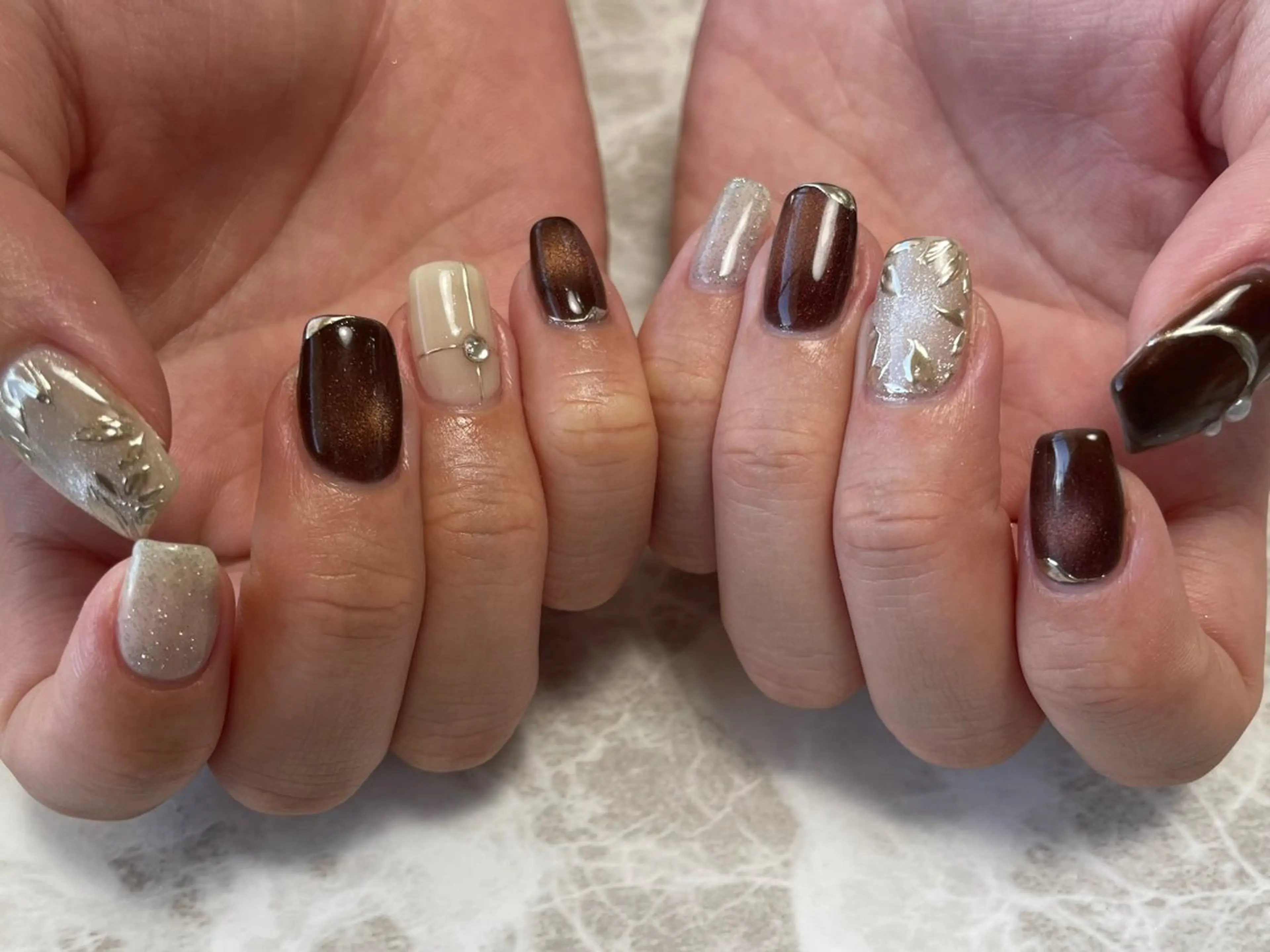 ネイル ブラウン ハンドネイル maninail なんば店のネイルデザイン