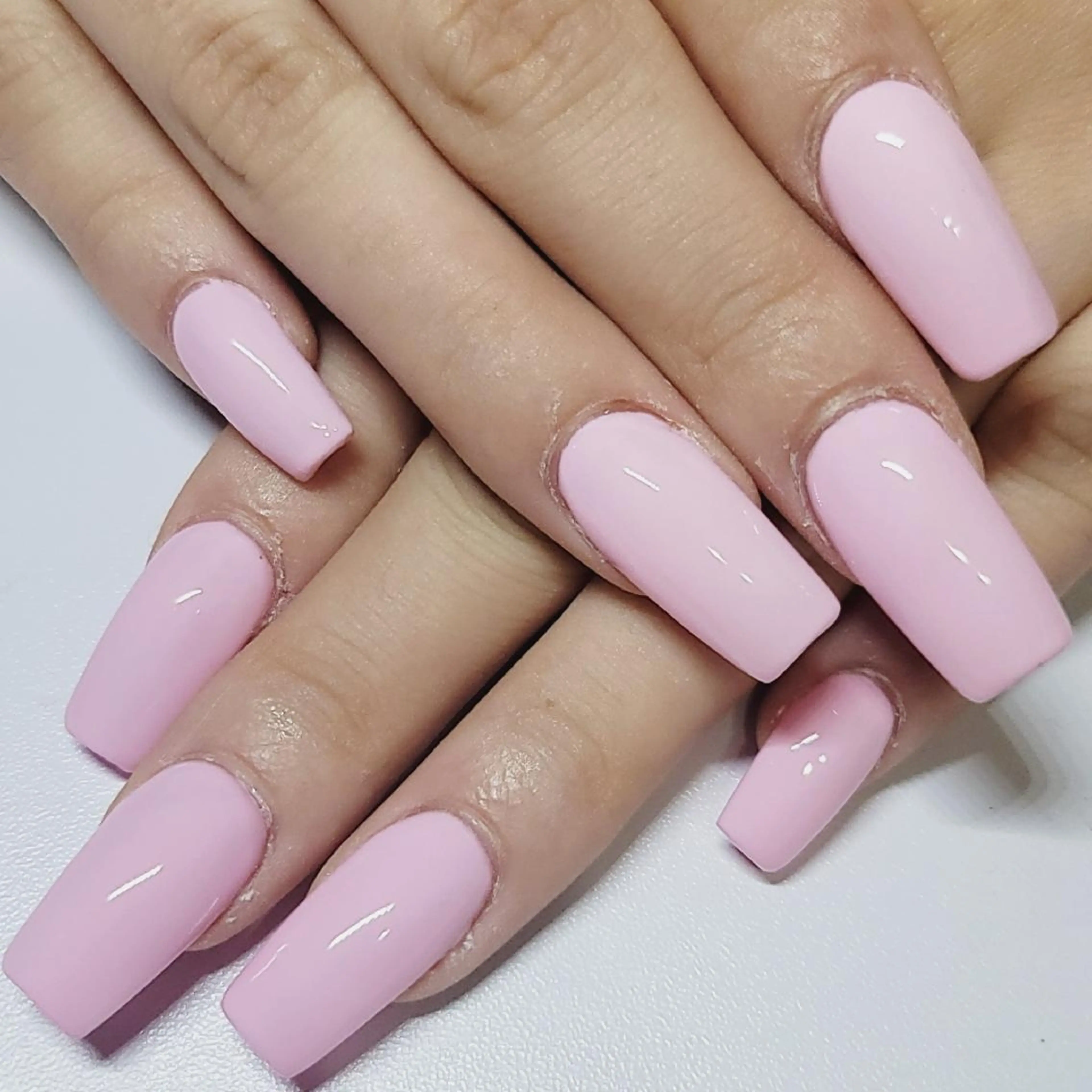 ネイル ワンカラーネイル ピンク ホワイト ハンドネイル よしだ ひろきのネイルデザイン