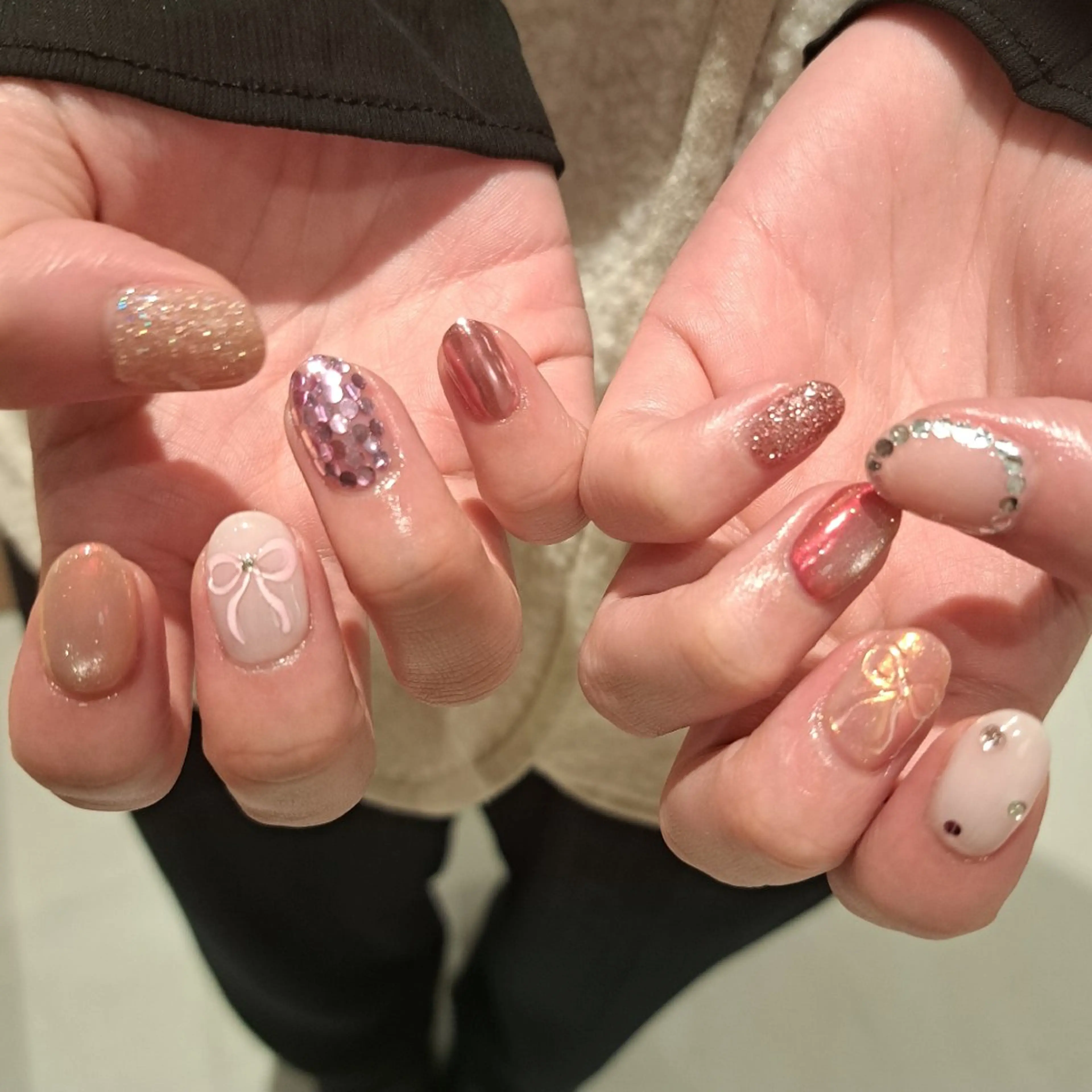 ネイル アートネイル ジェルネイル キラキラネイル マグネットネイル ミラーネイル ハンドネイル Nail mood デザイン持ち込みokのネイルデザイン