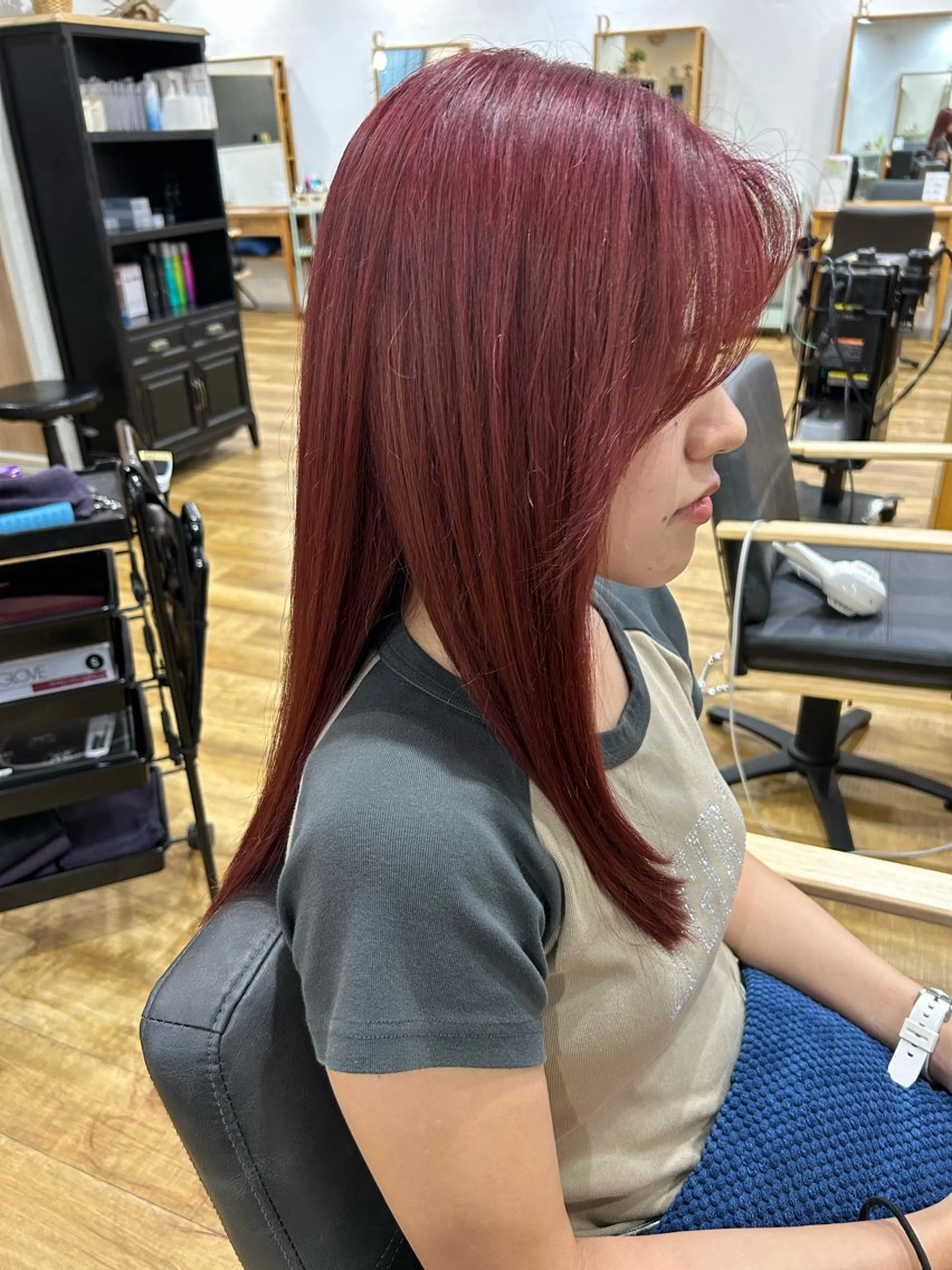 ロング カラー 松井 愛のヘアスタイル