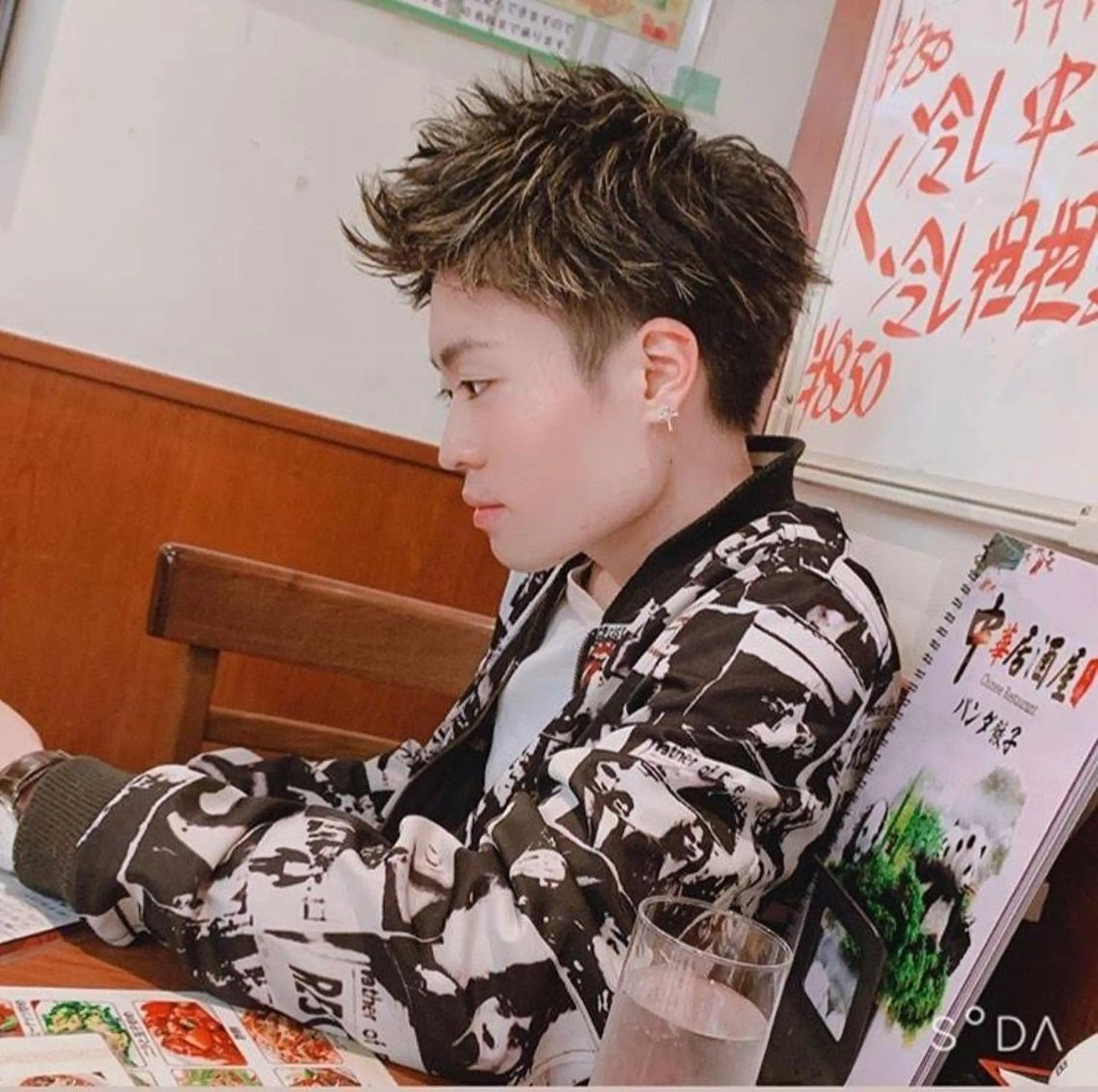 ショート カラー メンズ ババ リョウゴのヘアスタイル