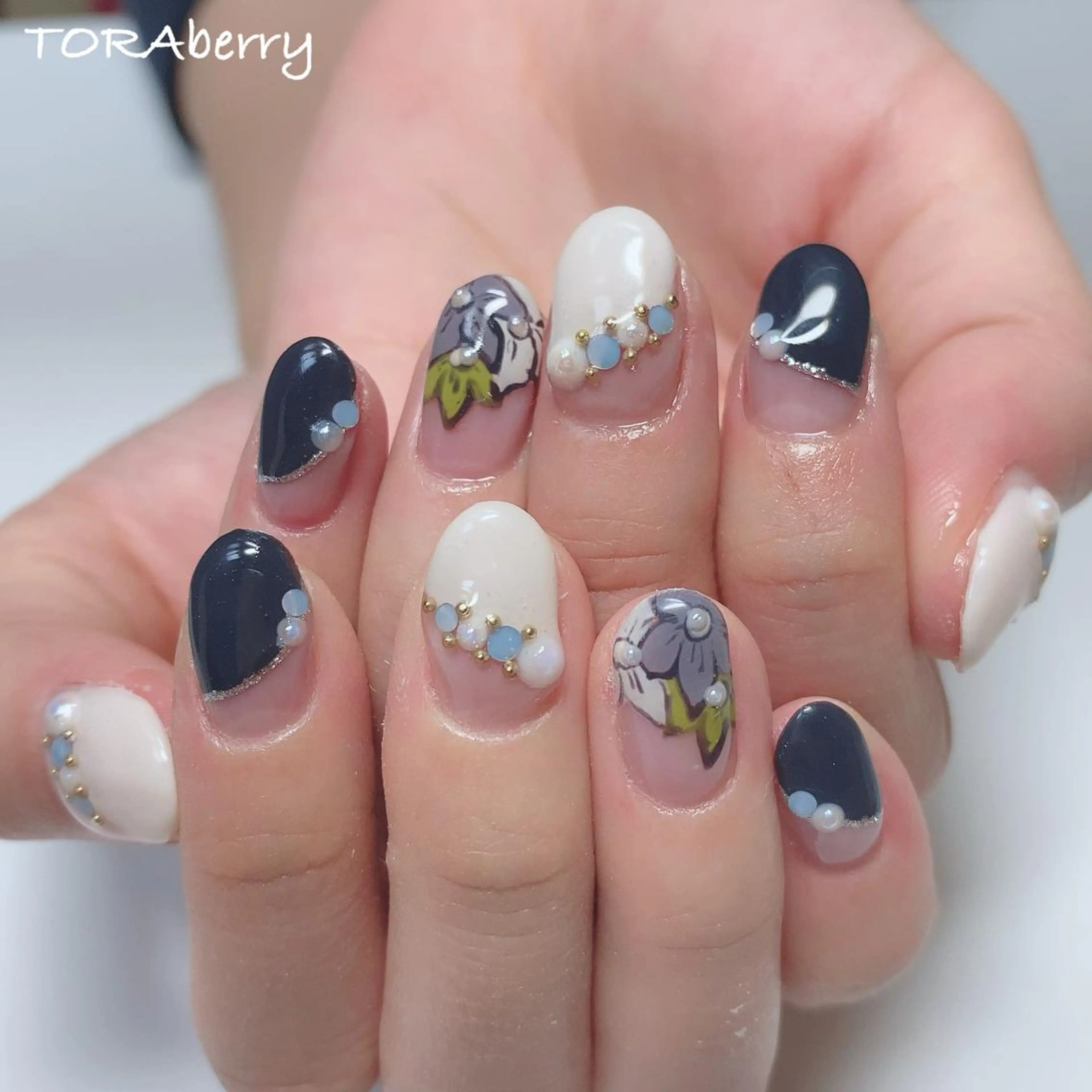 ネイル ハンドネイル ネイリスト なつみのネイルデザイン