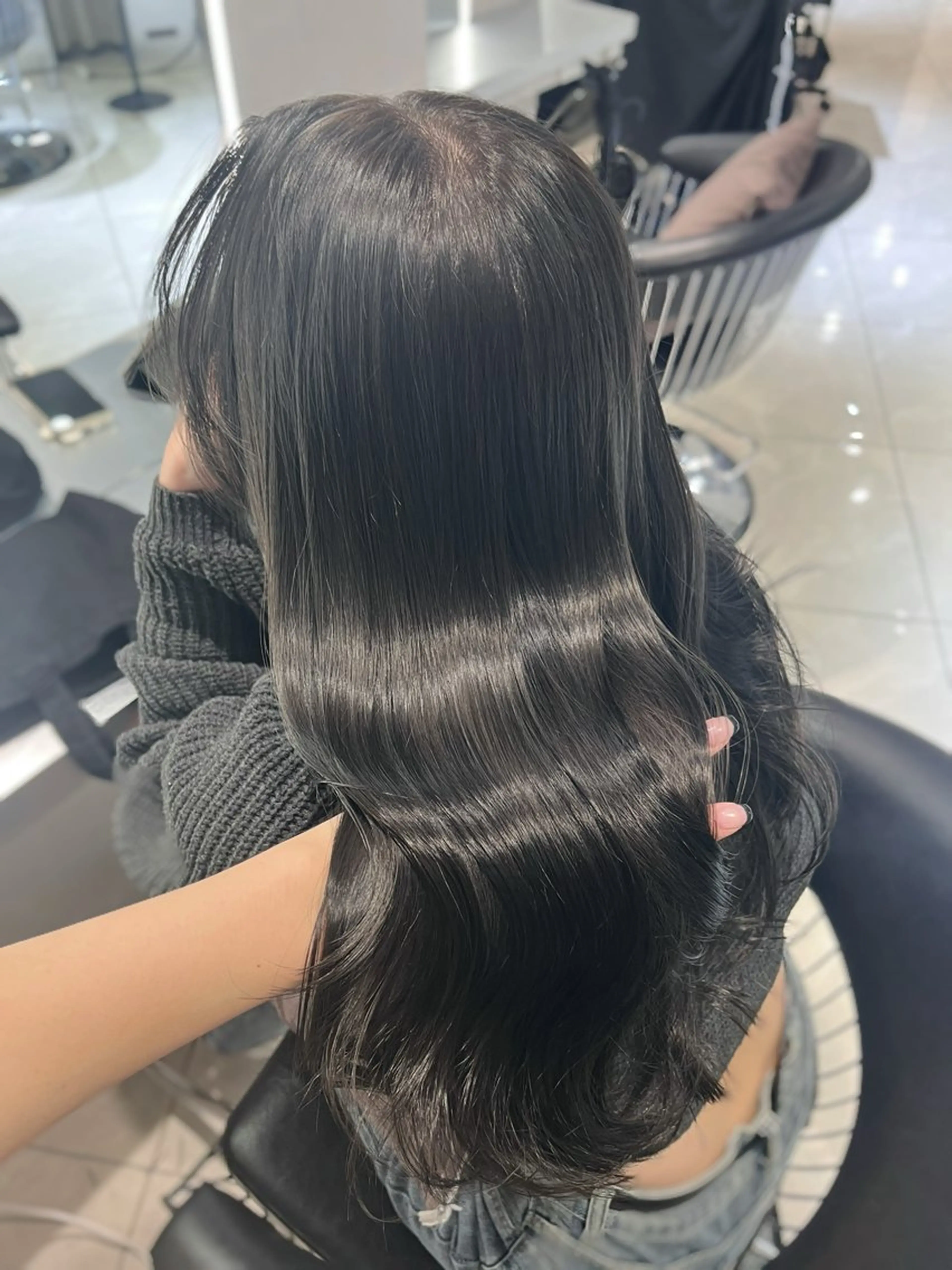 ロング カラー ダークグレー カット ヘアカラー トリートメント 韓国レイヤー×モテ髪 /MITSUKI🤍のヘアスタイル