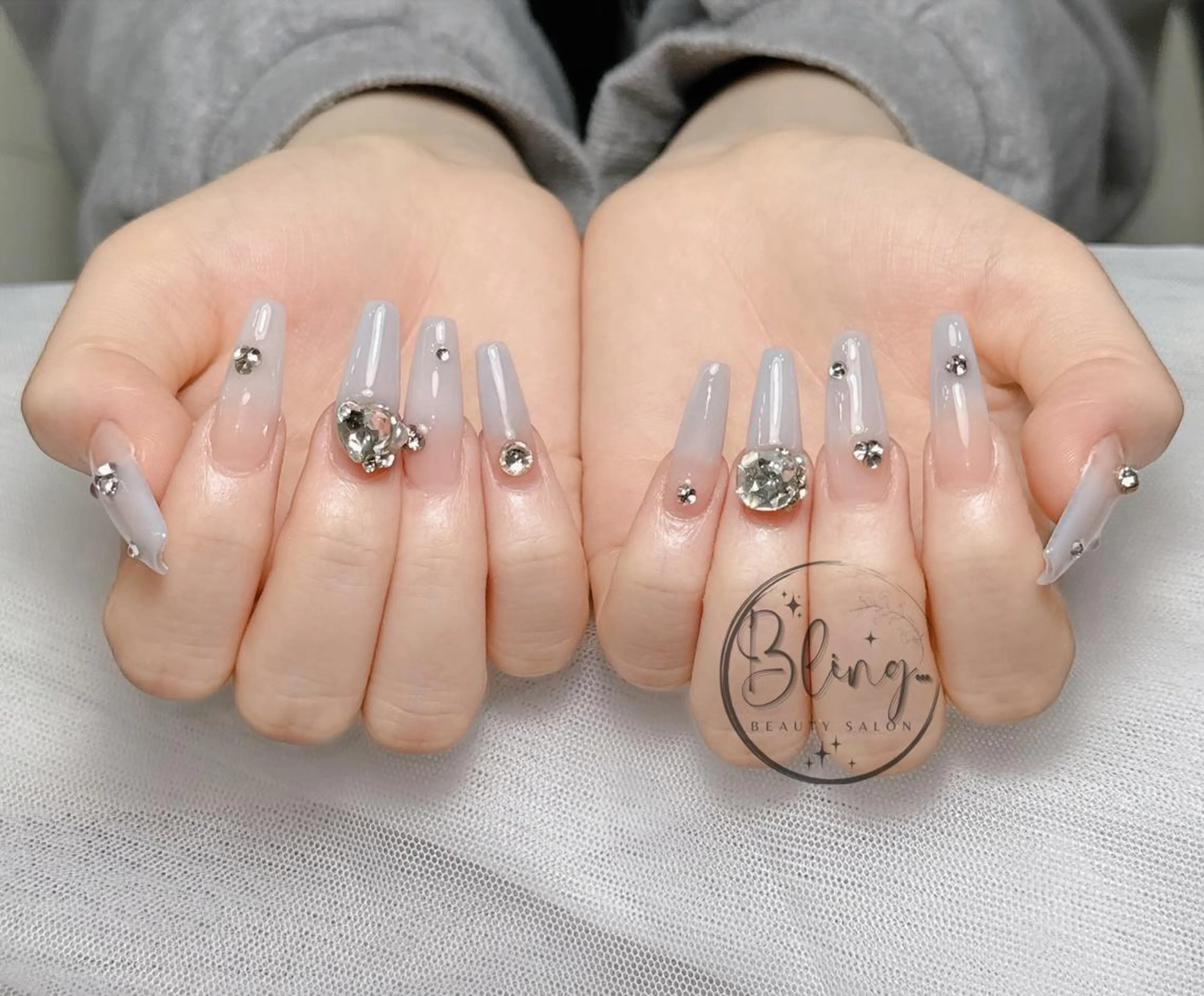 ロング 韓国風ヘア ハンドネイル Bling Salonのネイルデザイン