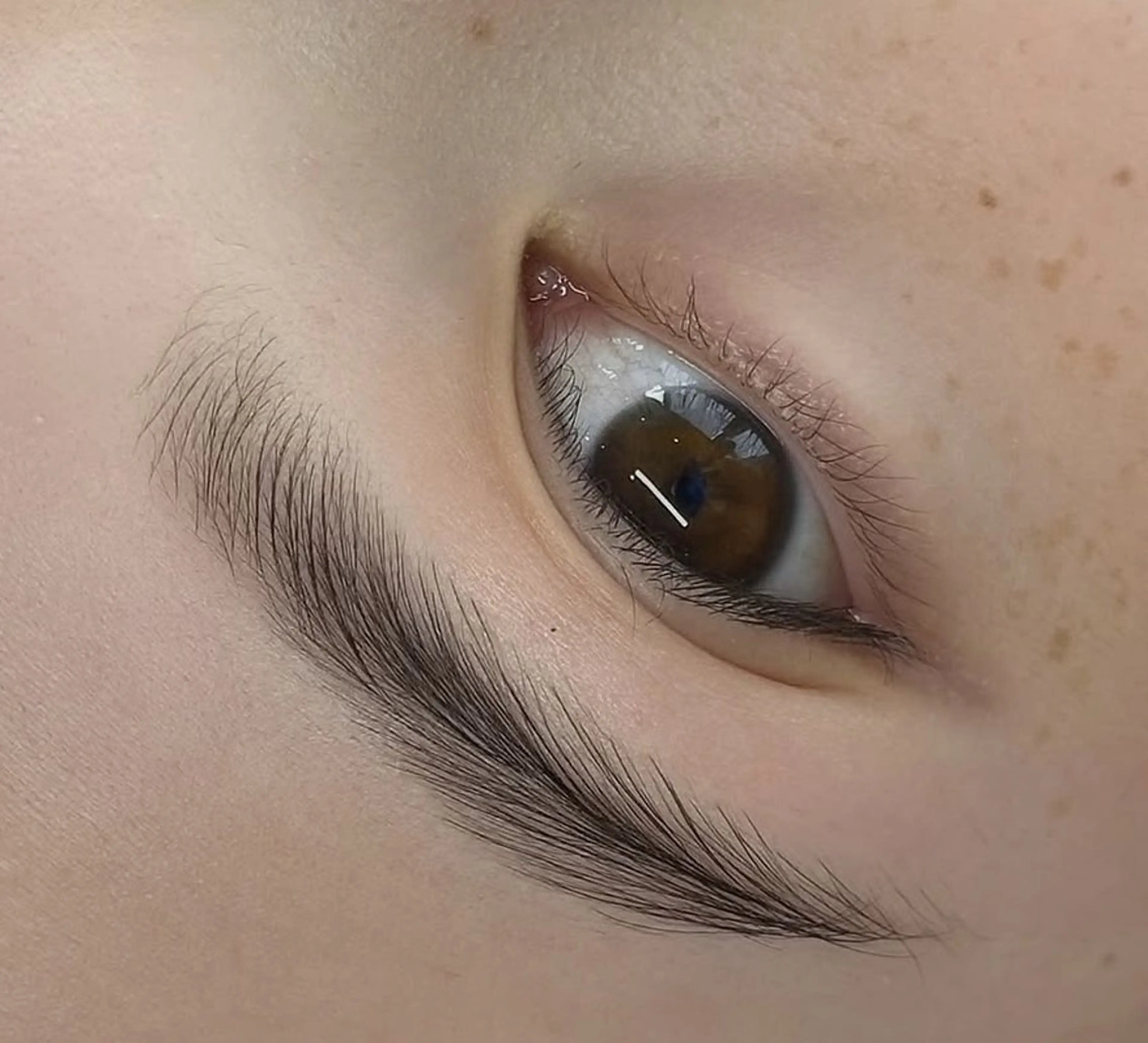 アイブロウ POPPYシルフィーヌ関内店所属・関内駅前 POPPYマツエクのマツエク・マツパデザイン