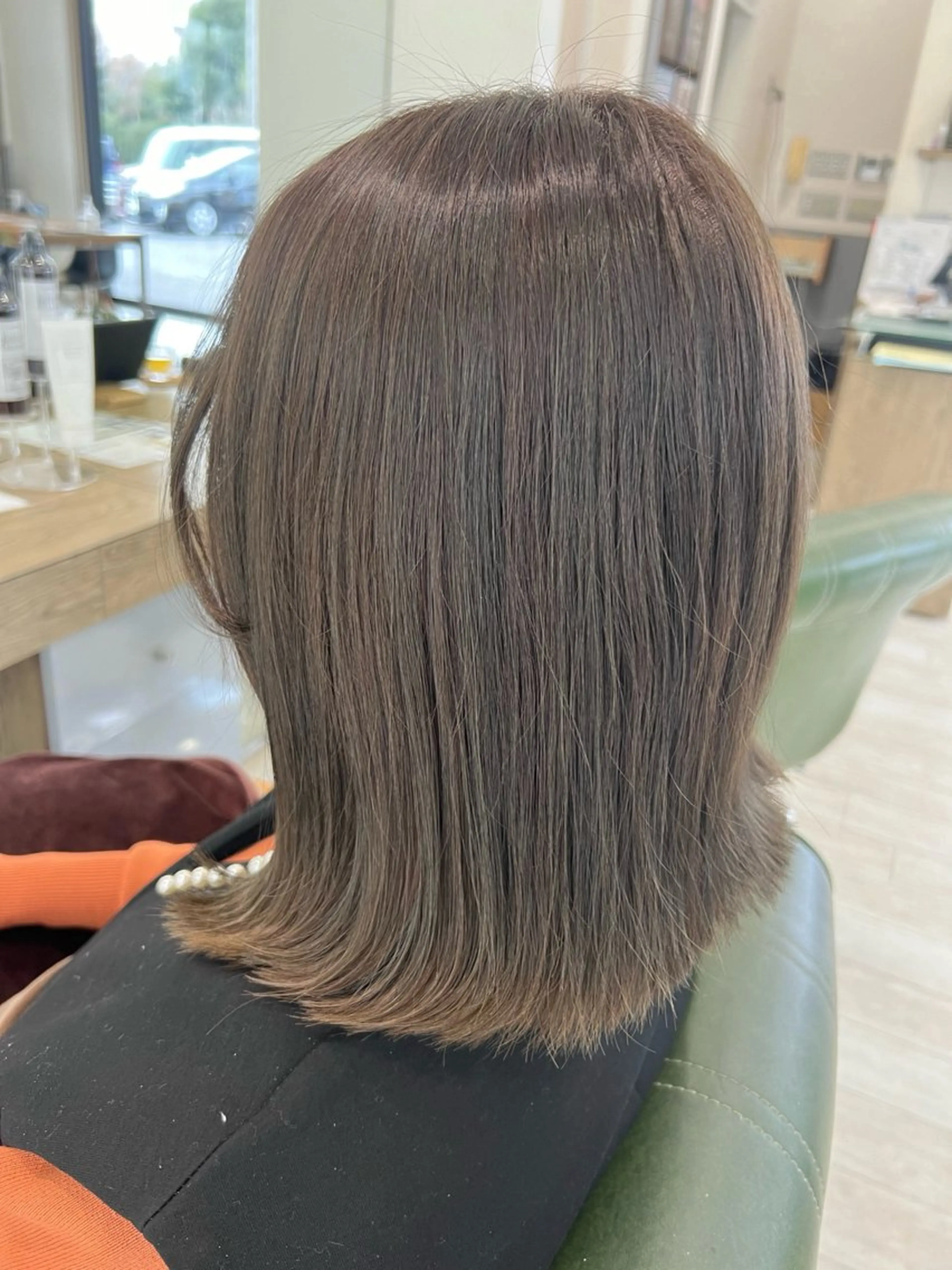 ミディアム カット ヘアカラー トリートメント 花森 捺巳のヘアスタイル