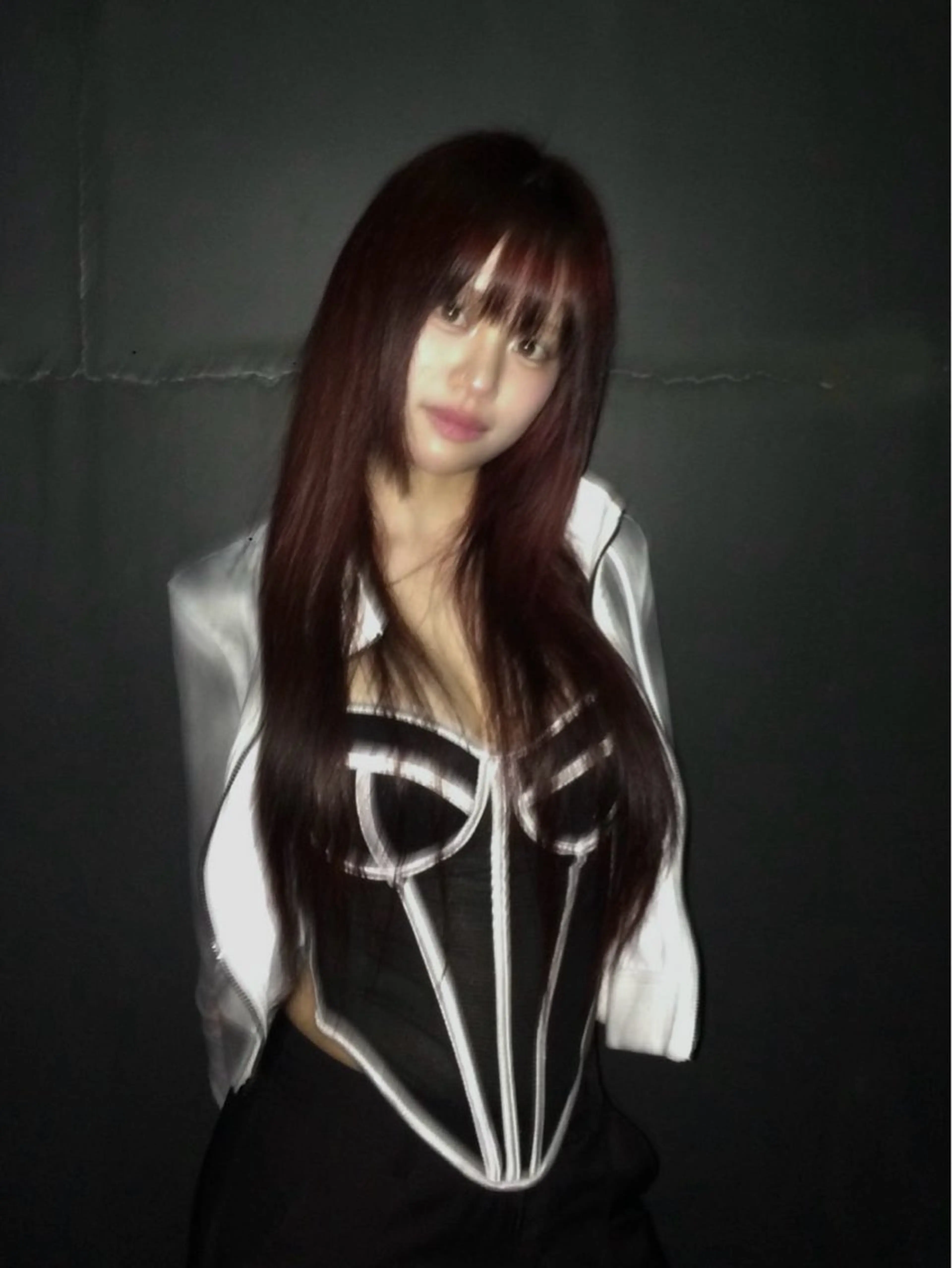 ロング ✴︎TO-MA✴︎ レッドカラー/透明感のヘアスタイル