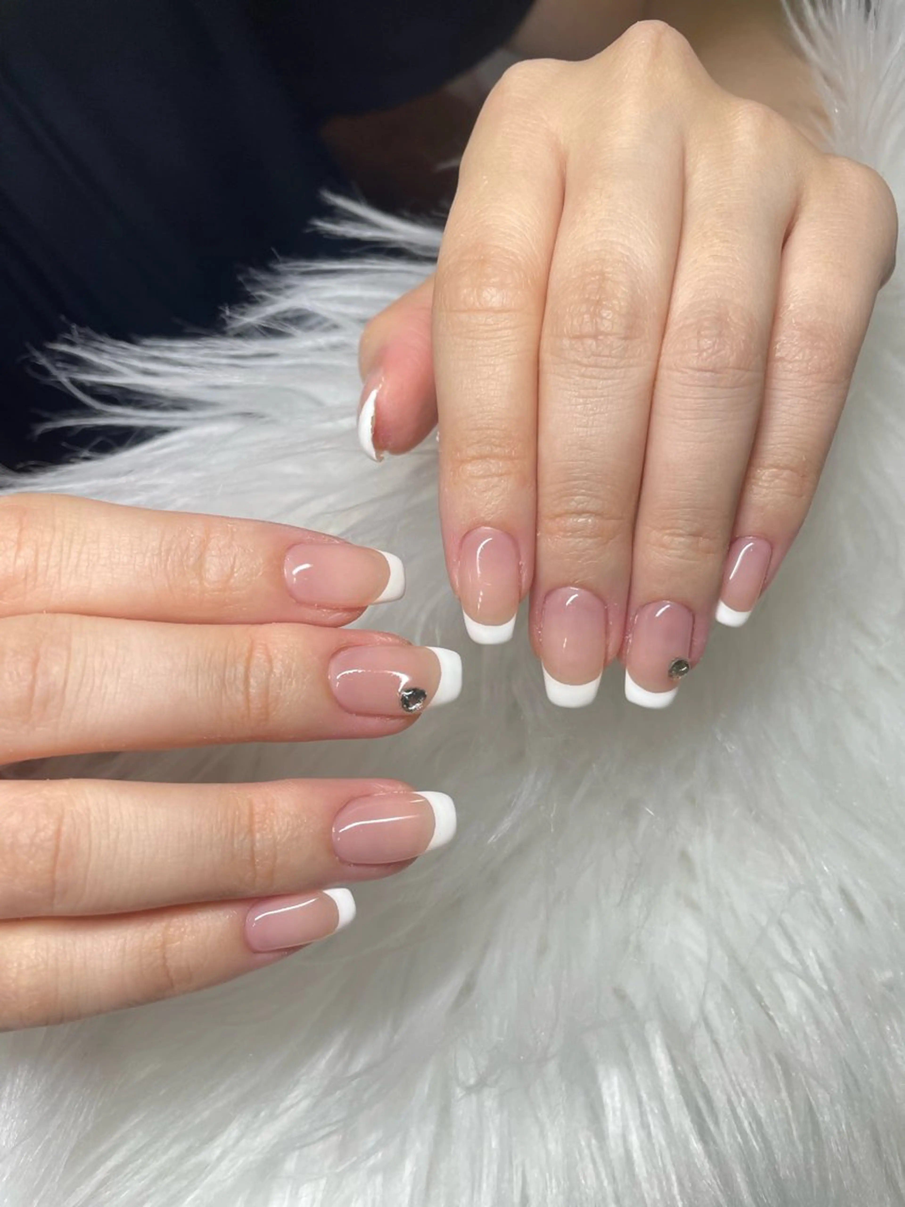 ネイル フレンチネイル ハンドネイル オーロラ所属・YUI nailのネイルデザイン