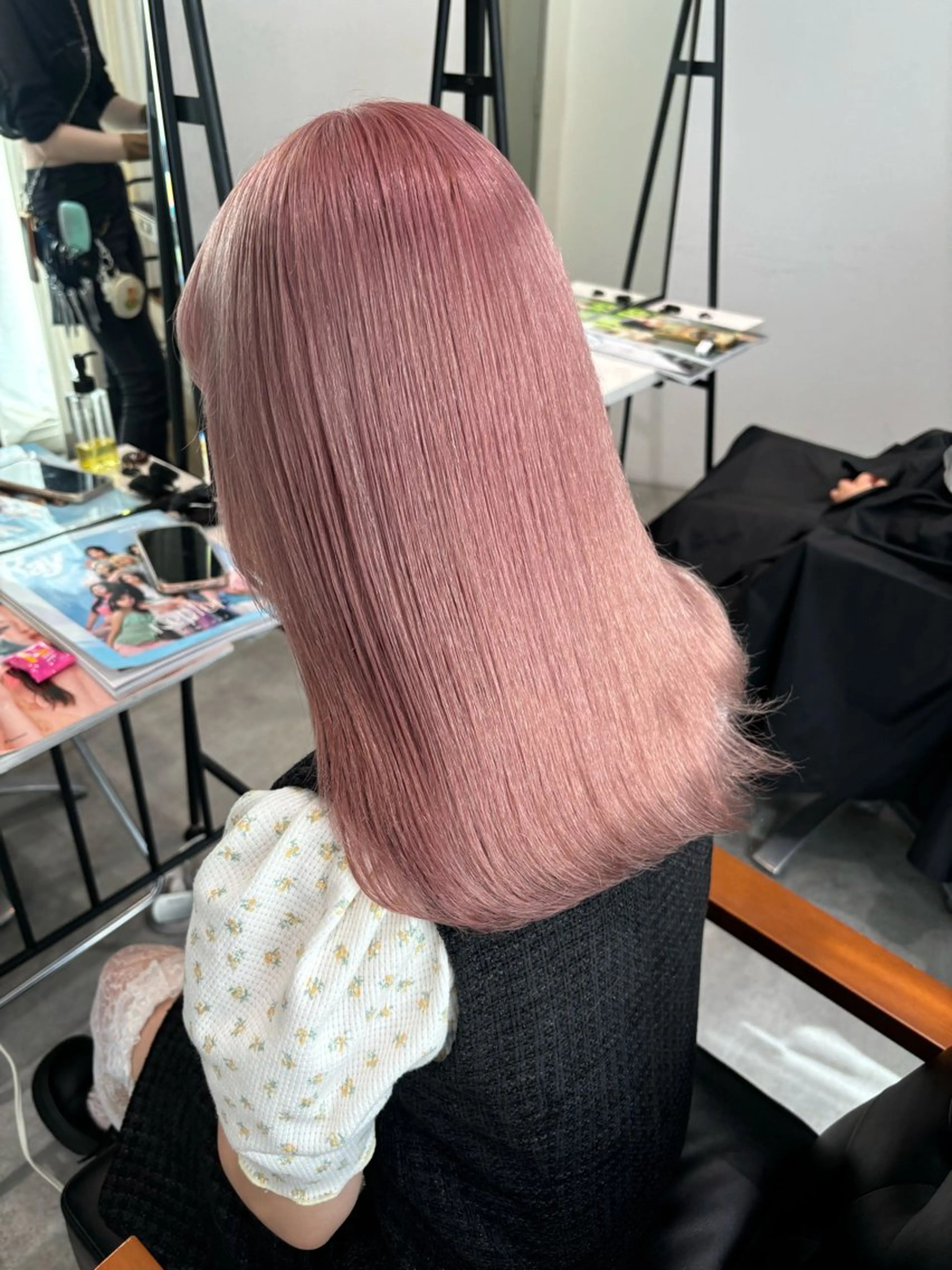 ロング カラー ブリーチ ピンクカラー ホワイトピンク ‎Lby home 🪽mikuのヘアスタイル