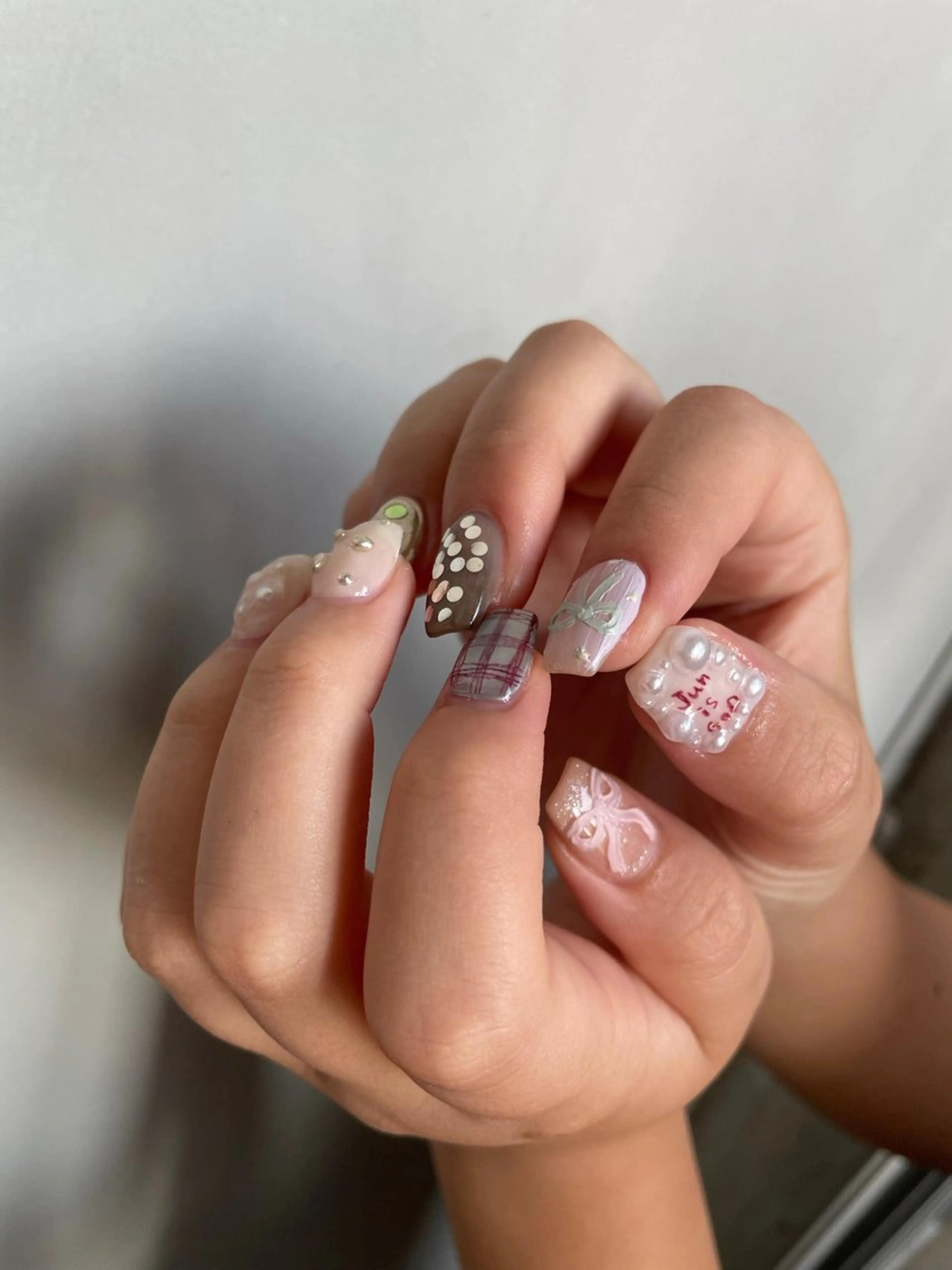 ネイル 持ち込み Manon Yuiのネイルデザイン