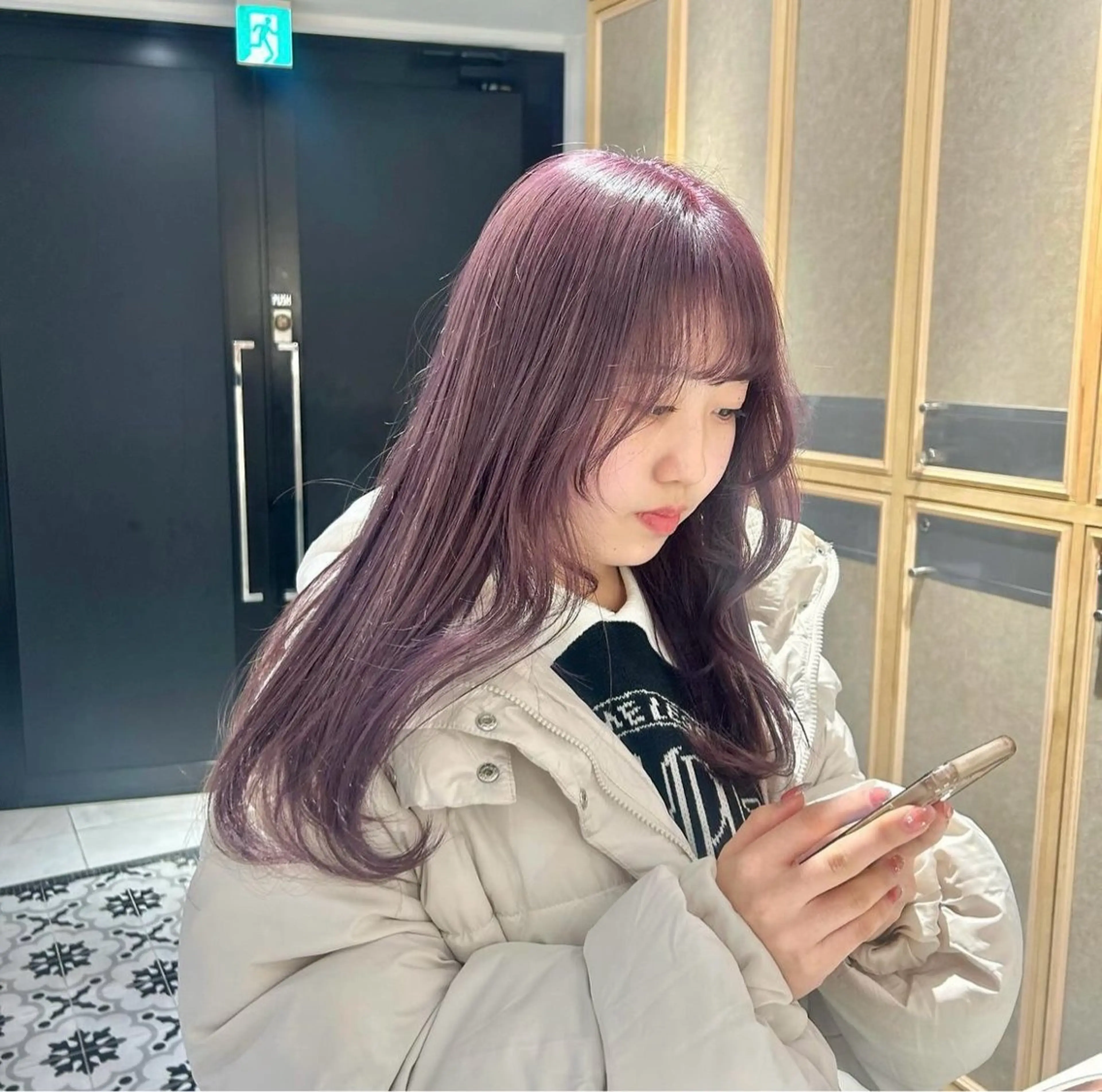 セミロング カラー ブリーチ グレージュ ラベンダーカラー ラベンダーグレージュ ラベンダーグレー カット ヘアカラー ayumi / ミディアムトーンのヘアスタイル