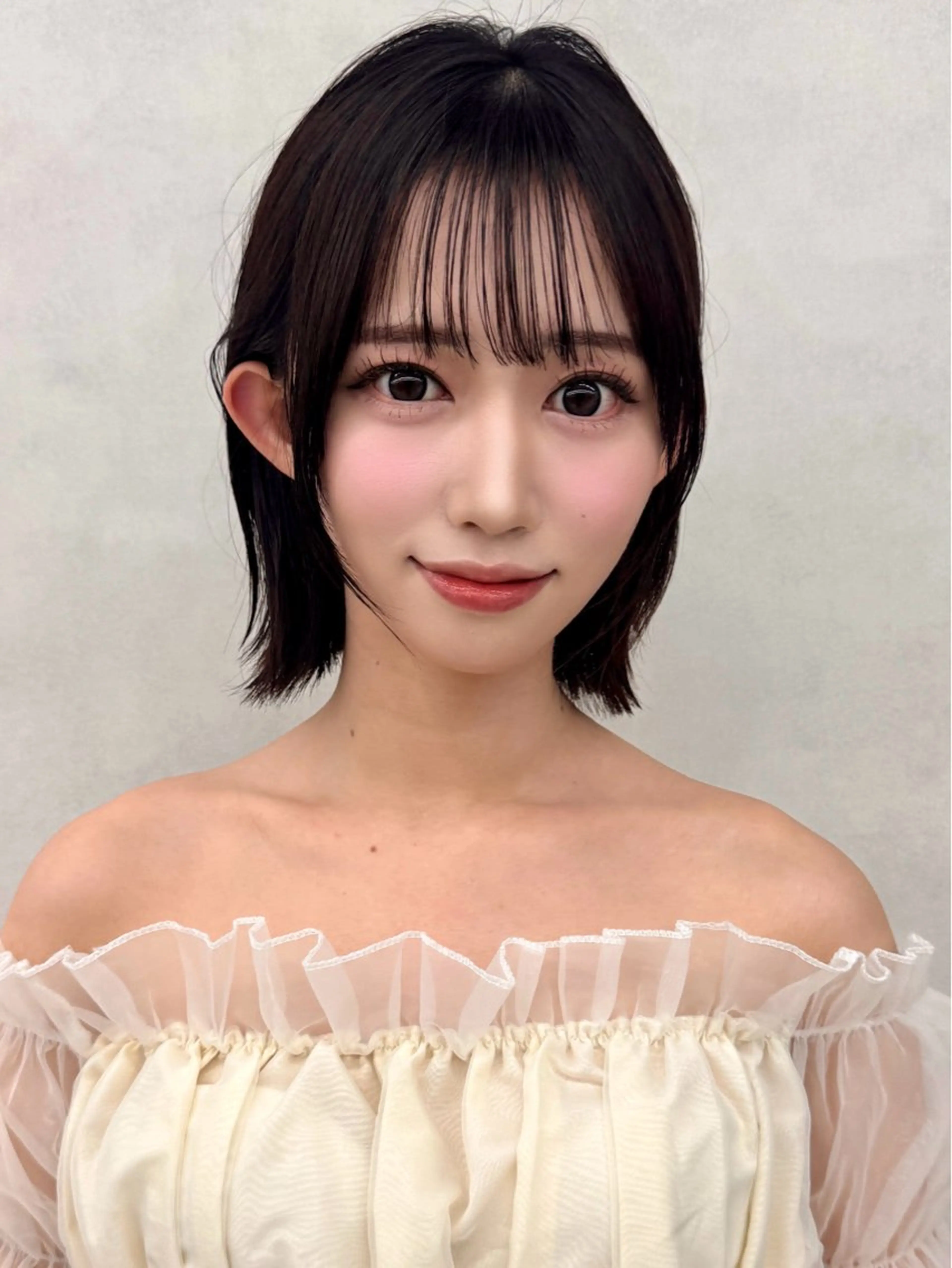 ショート カラー ブラウンカラー ダークブラウン 初瀬 里桜のヘアスタイル