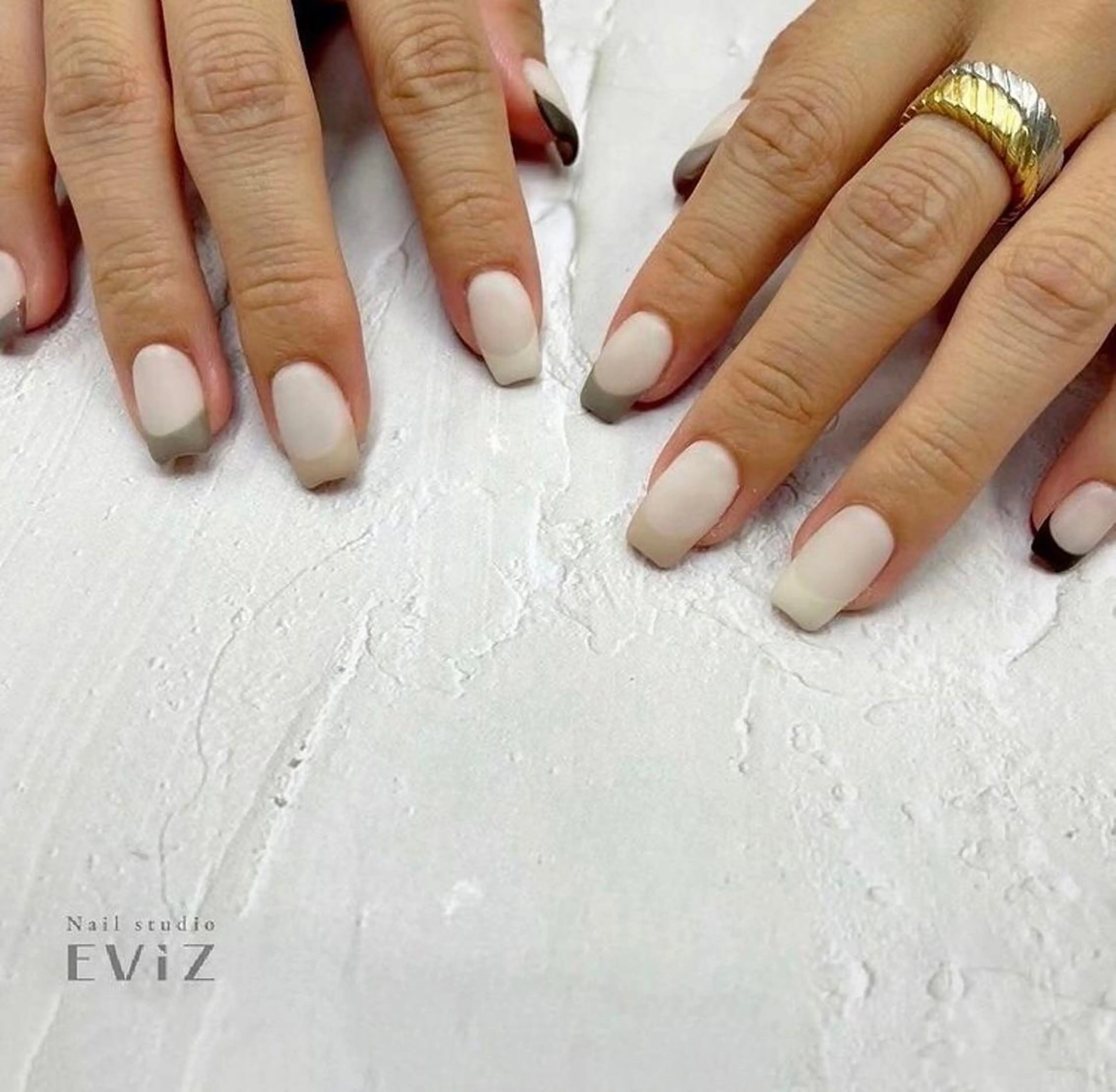 ネイル nailstudio eviz新宿店のネイルデザイン