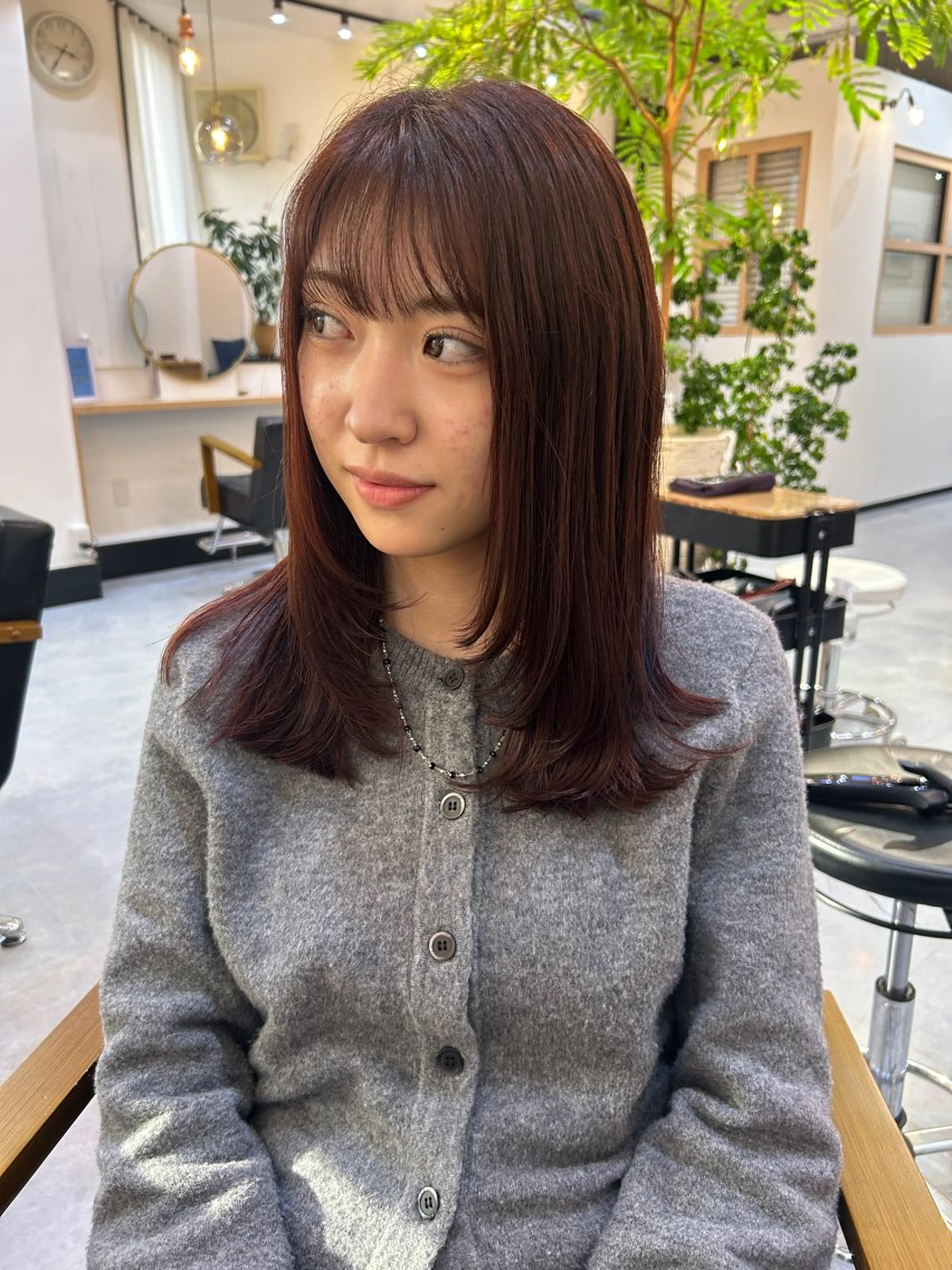 ミディアム カット CARICIA 白木 由里加/新栄のヘアスタイル