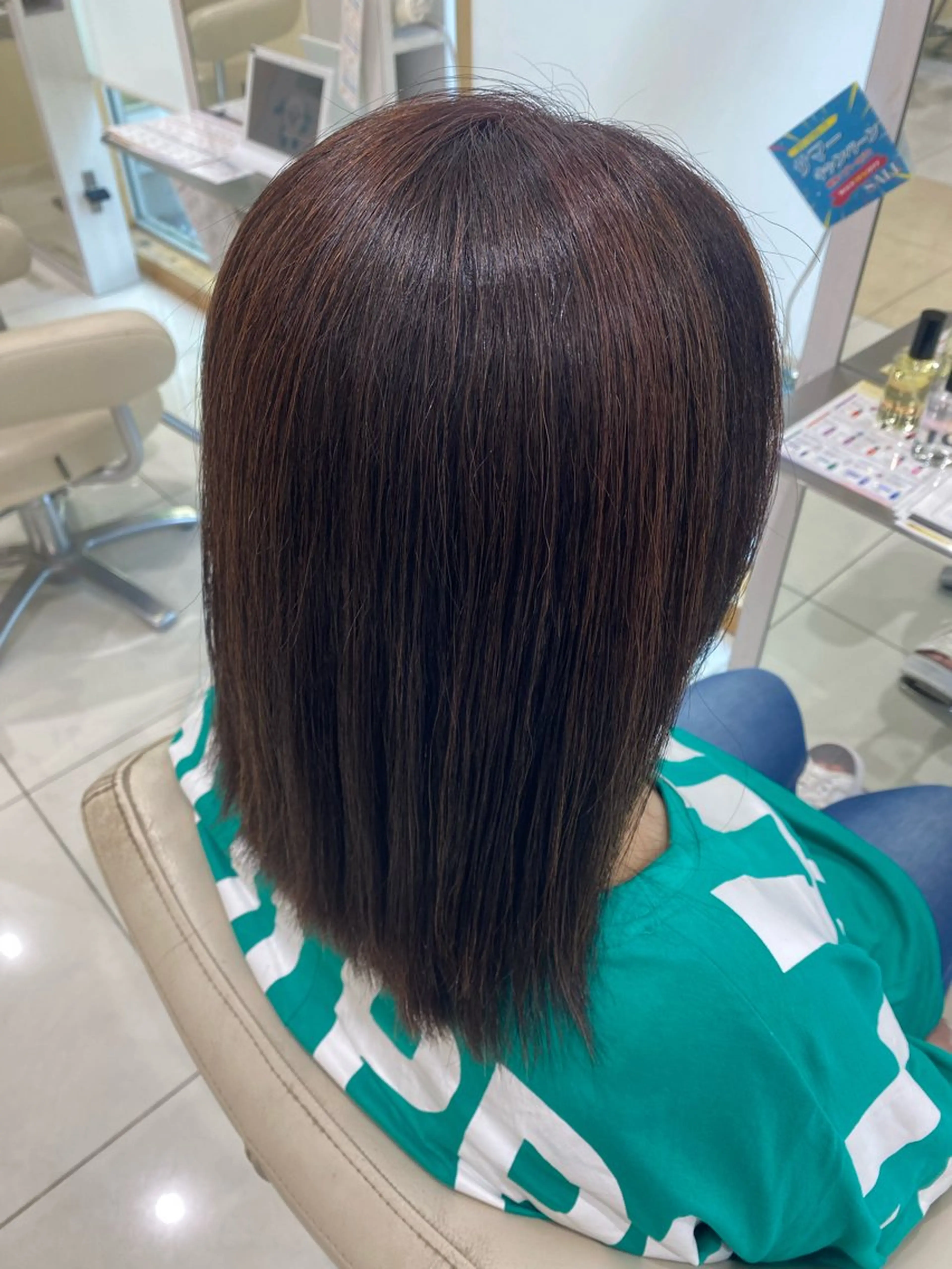 ミディアム カラー 中山 愛美莉のヘアスタイル