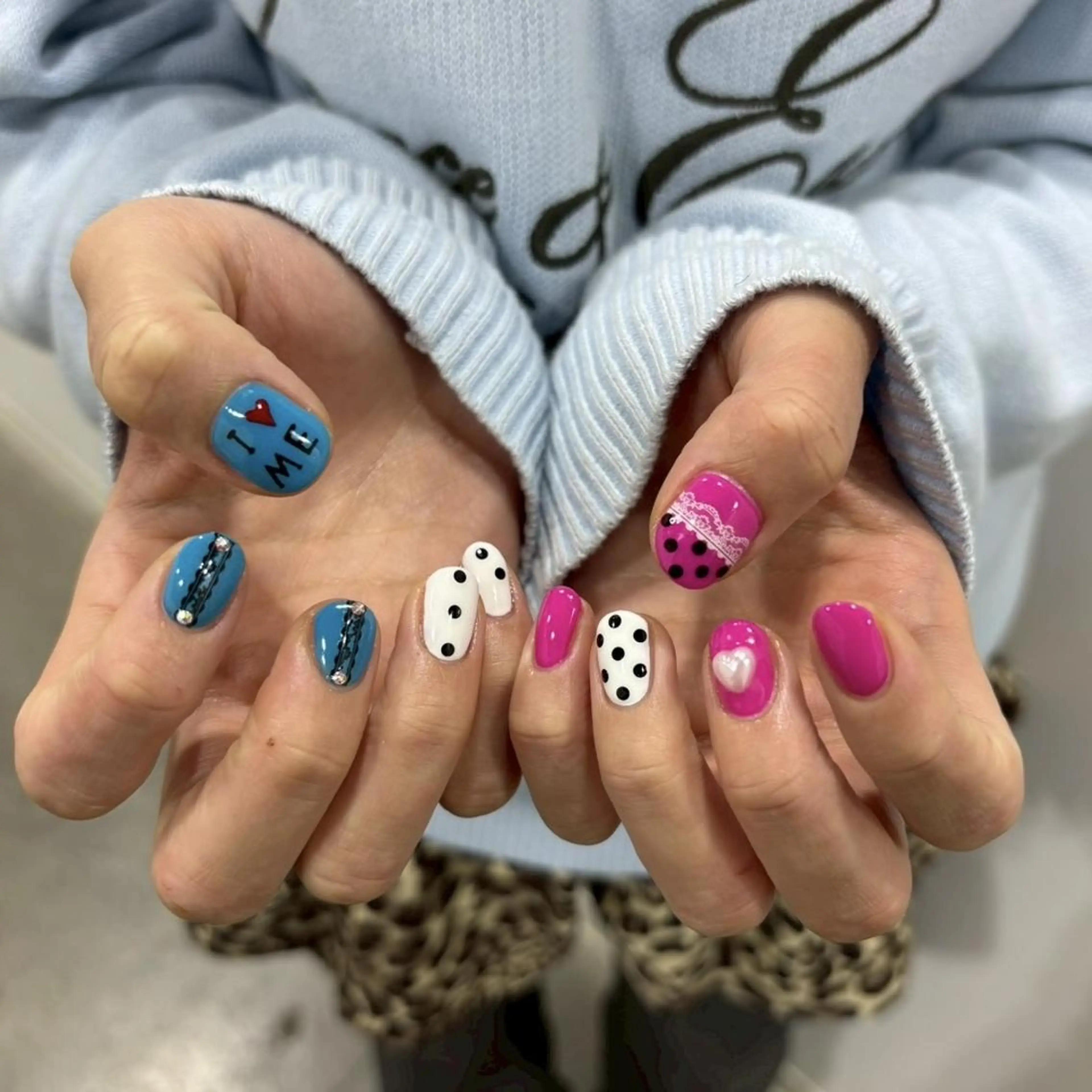 ネイル ハンドネイル whitepaper 🎀airiのネイルデザイン