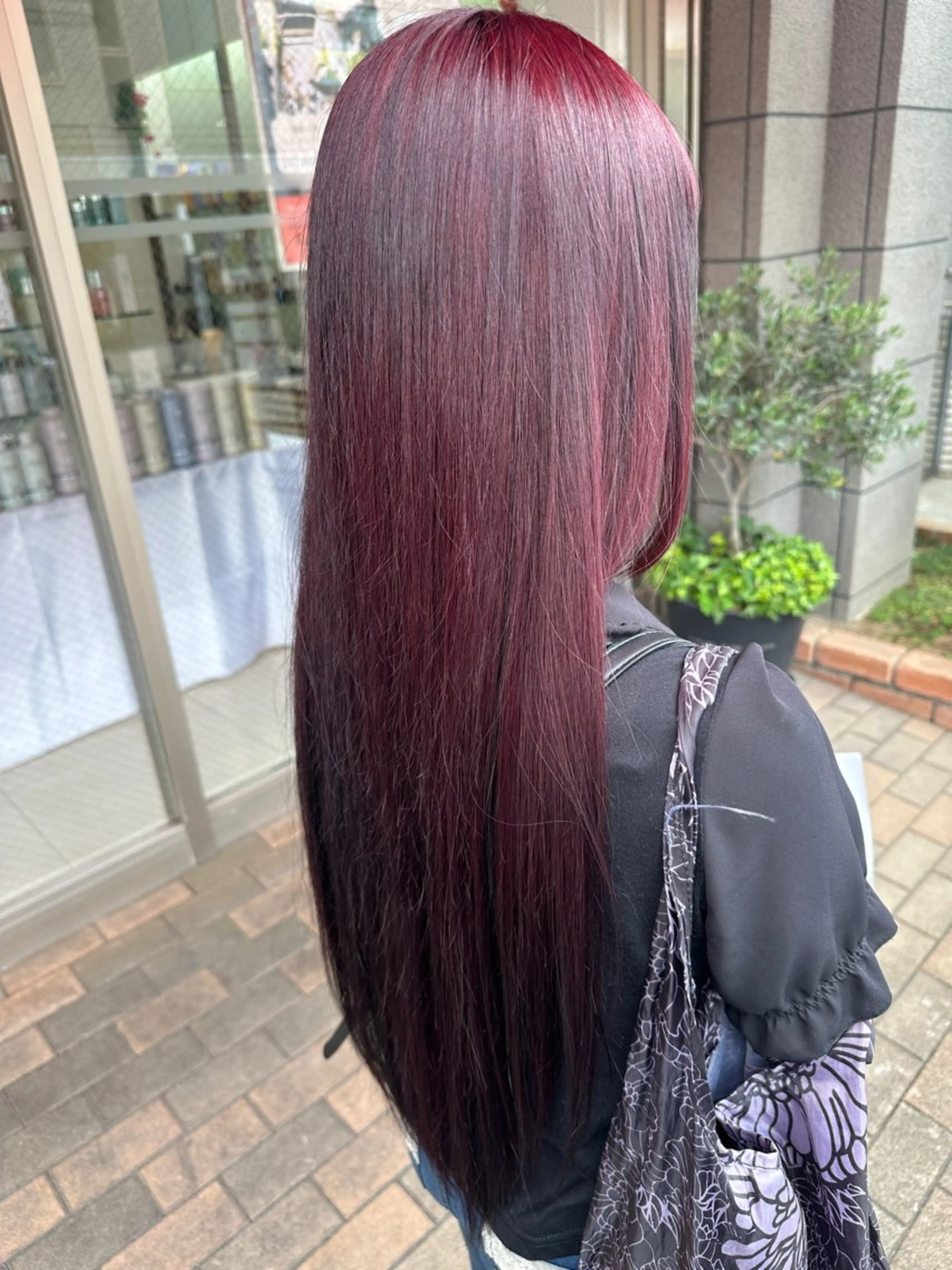 カラー レッドカラー レイヤー 艶々カラーのヘアスタイル